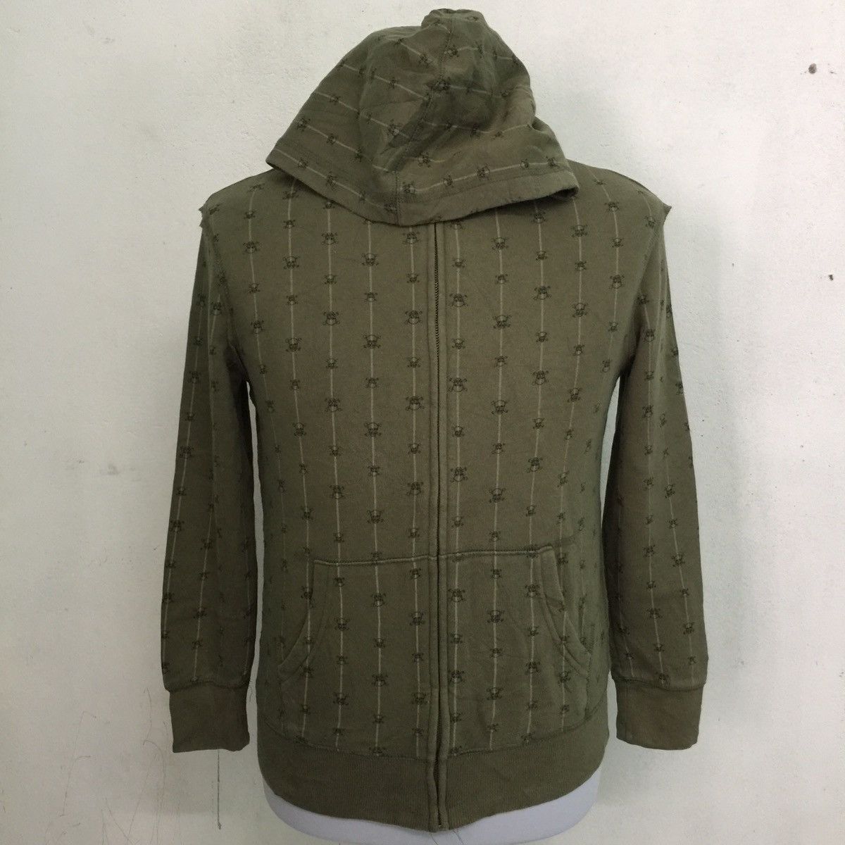 Japanese Brand Mossimo supply co sweatshirt hoodie skull design Size US M / EU 48-50 / 2 - 1 Thumbnail