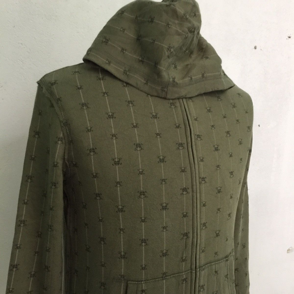 Japanese Brand Mossimo supply co sweatshirt hoodie skull design Size US M / EU 48-50 / 2 - 5 Thumbnail