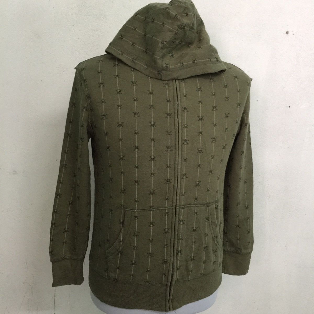 Japanese Brand Mossimo supply co sweatshirt hoodie skull design Size US M / EU 48-50 / 2 - 3 Thumbnail