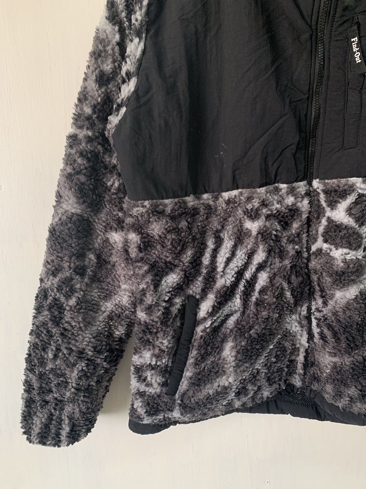 Art Comes First × Japanese Brand Cozy Print Two Tone Fleece Jacket Hooded by Find Out Size US M / EU 48-50 / 2 - 6 Thumbnail