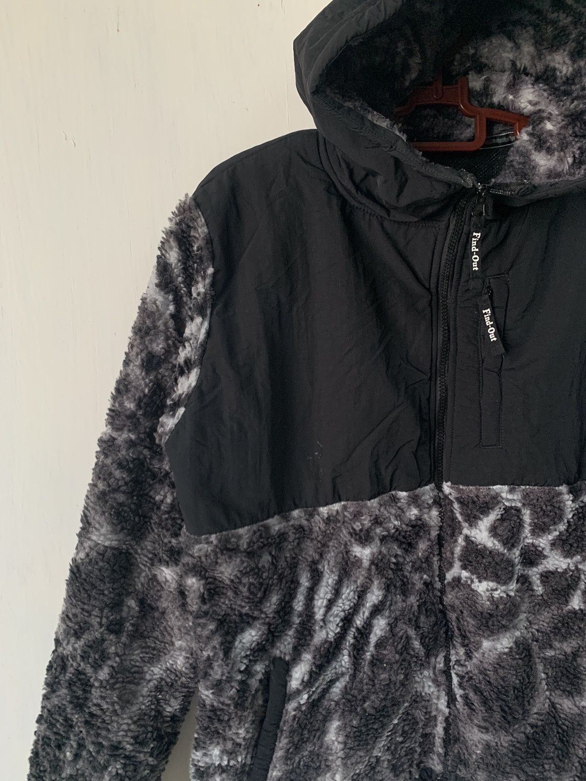 Art Comes First × Japanese Brand Cozy Print Two Tone Fleece Jacket Hooded by Find Out Size US M / EU 48-50 / 2 - 3 Thumbnail