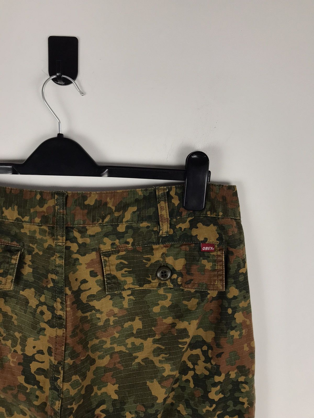 Obey × Vintage Vintage Obey Camo Cargo Pants Size US 32 / EU 48 - 1 Thumbnail