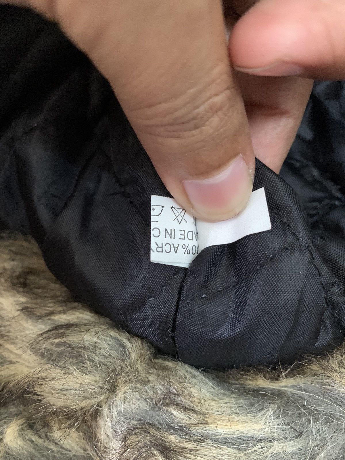 Japanese Brand Nice Checkered Style Trapper Hat Furry Like Size ONE SIZE - 13 Thumbnail