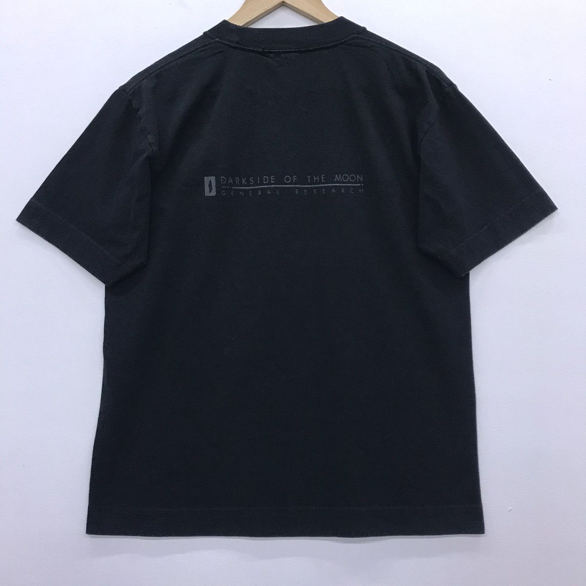 General Research Rare!! General Research DARK SIDE OF THE MOON Tee Size US M / EU 48-50 / 2 - 9 Thumbnail