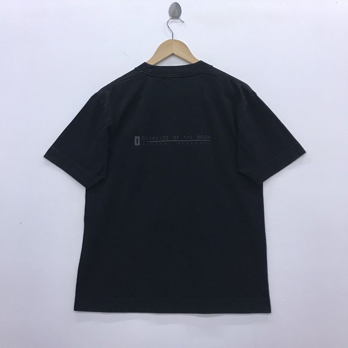 General Research Rare!! General Research DARK SIDE OF THE MOON Tee Size US M / EU 48-50 / 2 - 8 Thumbnail