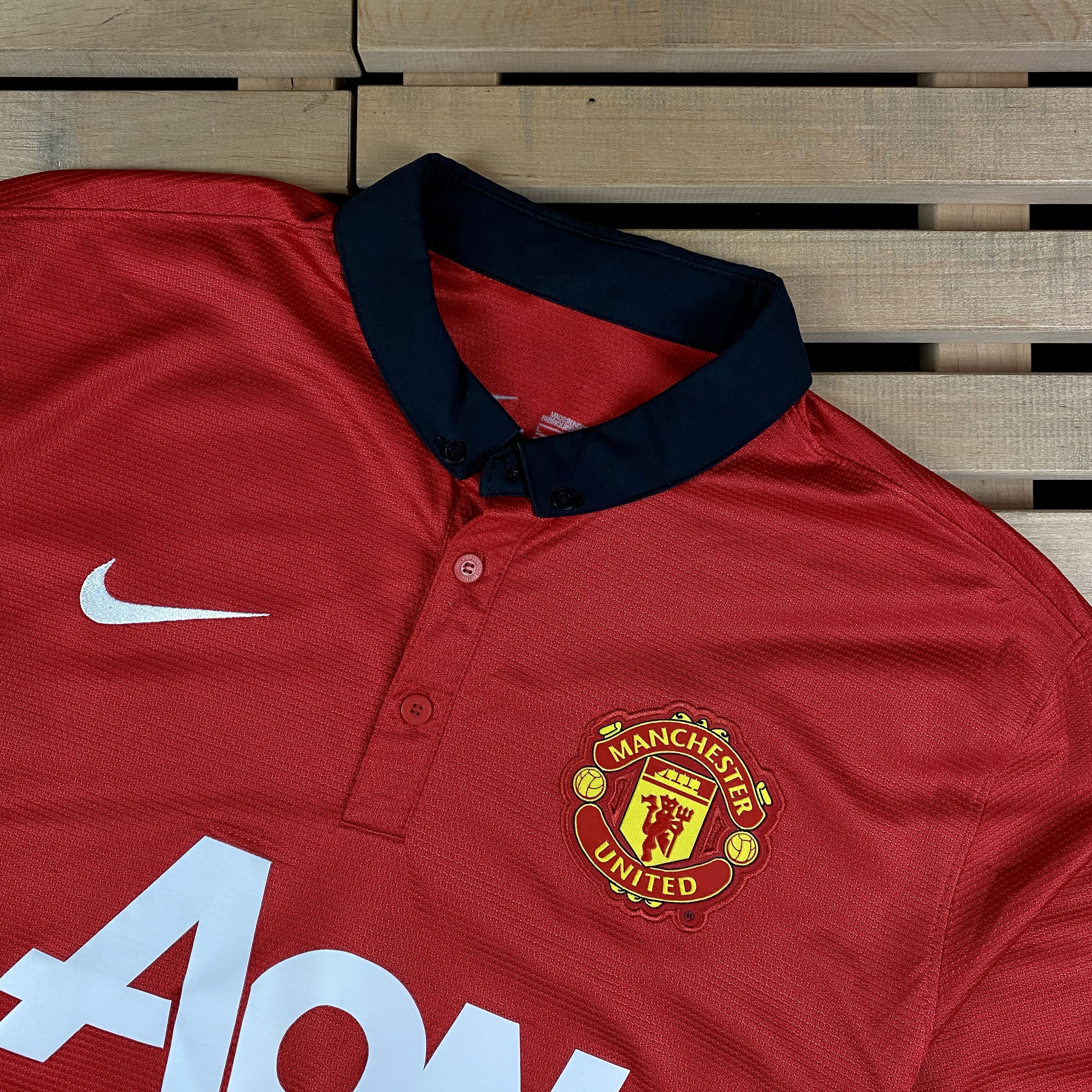 Nike Mens Football Shirt Manchester United Nike AON 2013 Size L Size US L / EU 52-54 / 3 - 2 Thumbnail