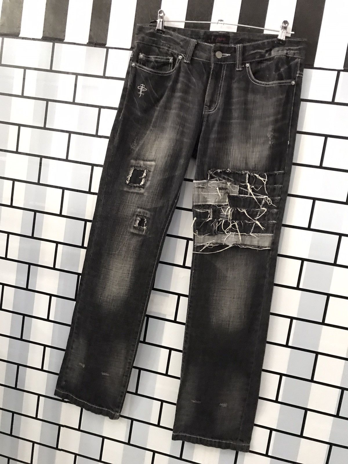 Designer × Japanese Brand Jade Japan Distressed Sashiko Boro Slim Fit Denim Size US 30 / EU 46 - 2 Thumbnail