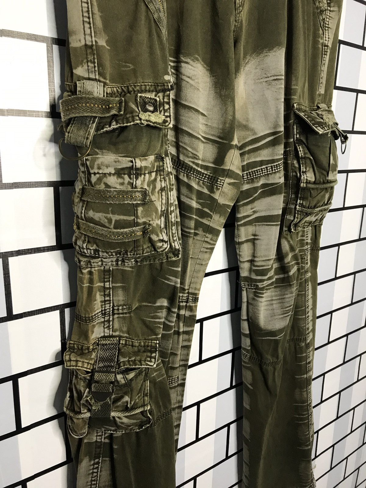 Japanese Brand japanese brand J.g wangzi cargo multi pocket two tone pants Size US 33 - 13 Thumbnail