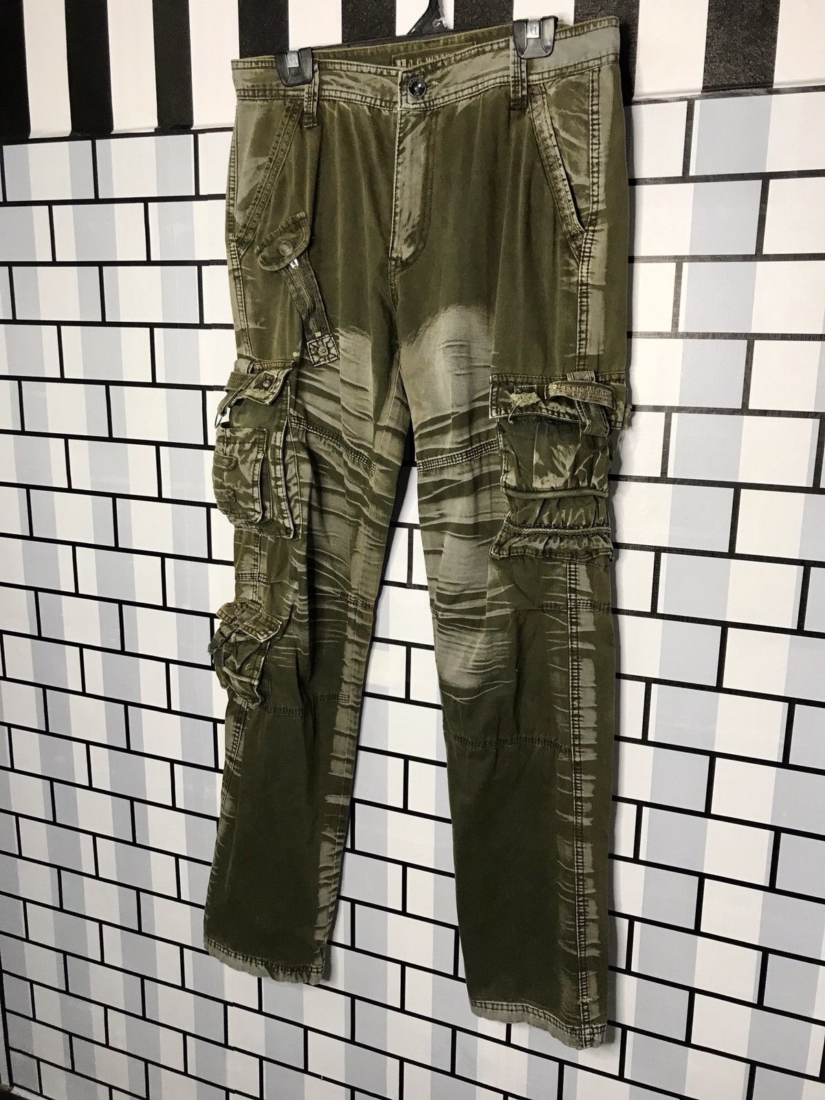 Japanese Brand japanese brand J.g wangzi cargo multi pocket two tone pants Size US 33 - 4 Thumbnail