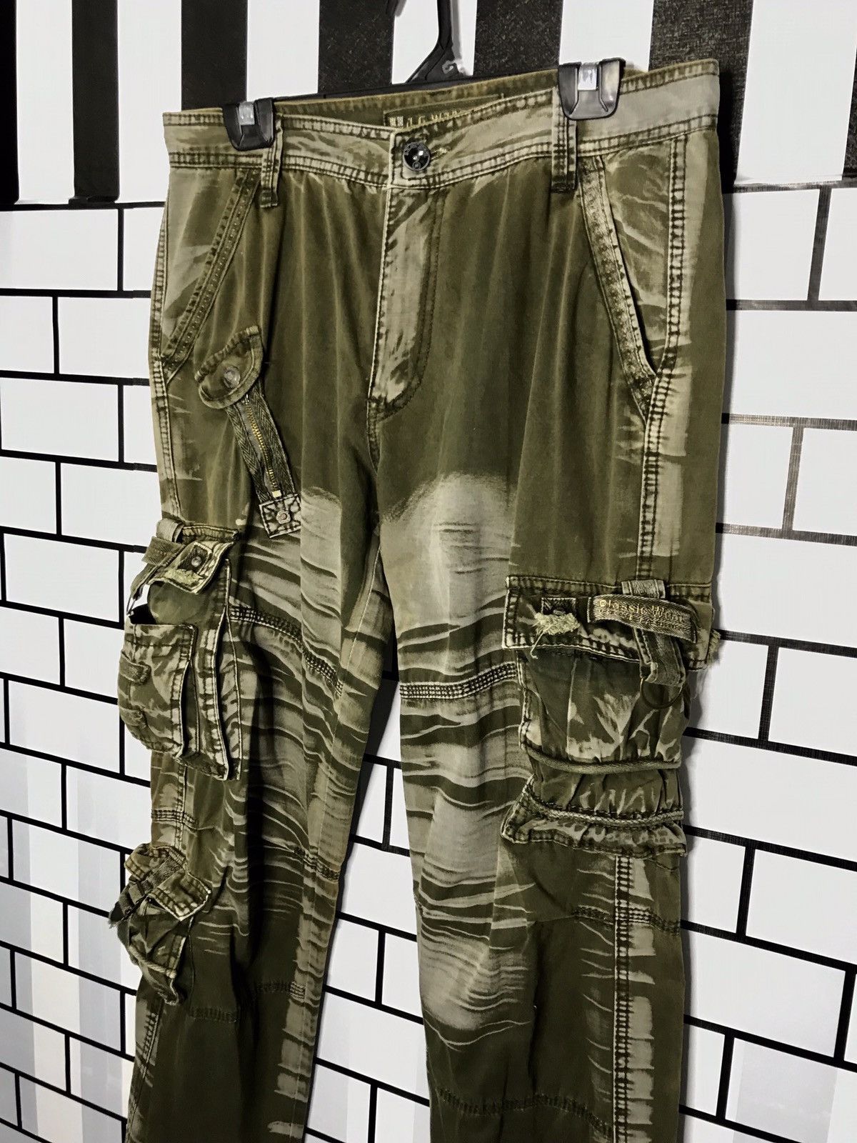 Japanese Brand japanese brand J.g wangzi cargo multi pocket two tone pants Size US 33 - 5 Thumbnail