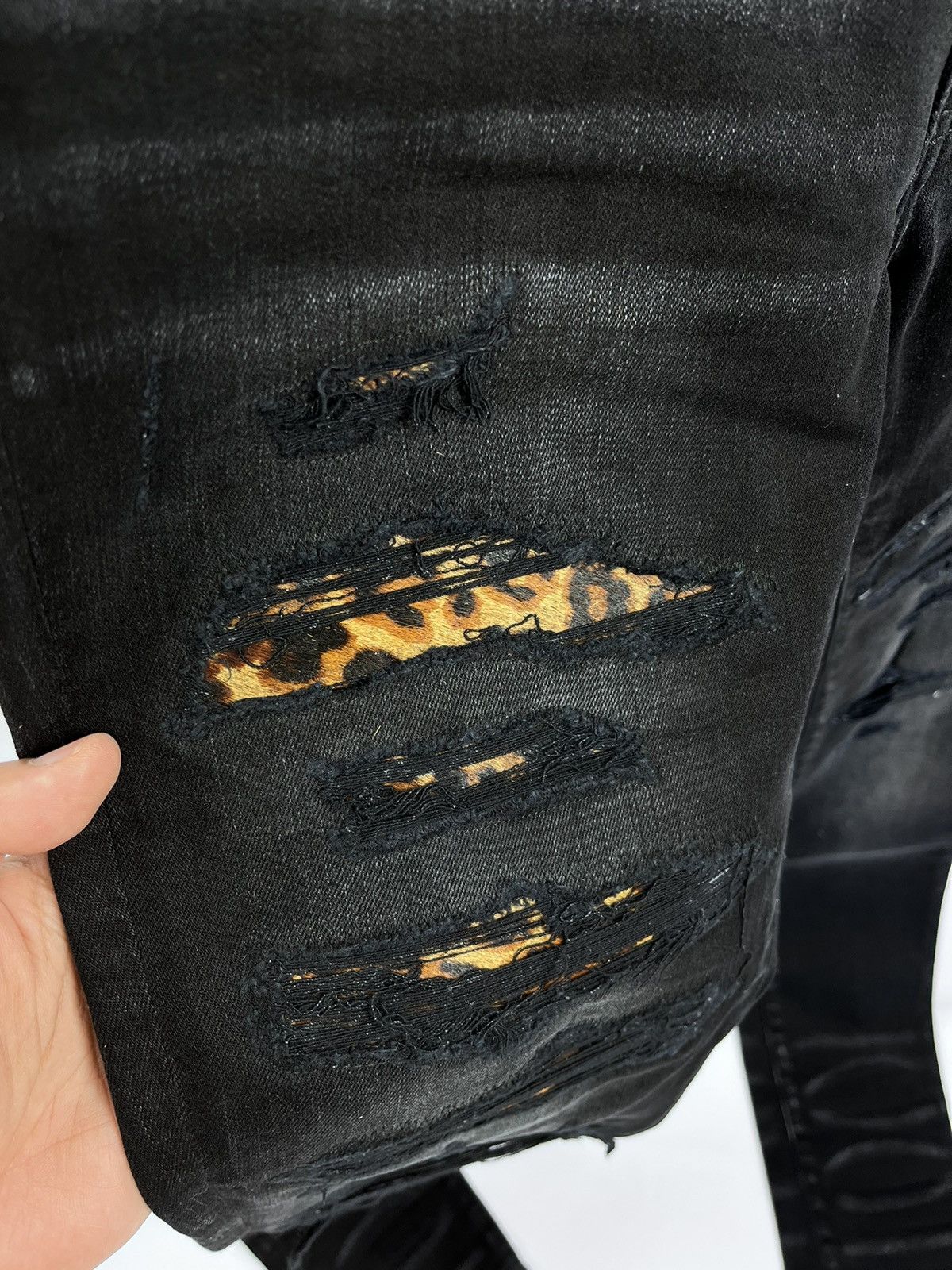 Amiri LEOPARD PATCH PONY HAIR DISTRESSED JEANS Size US 32 / EU 48 - 3 Thumbnail