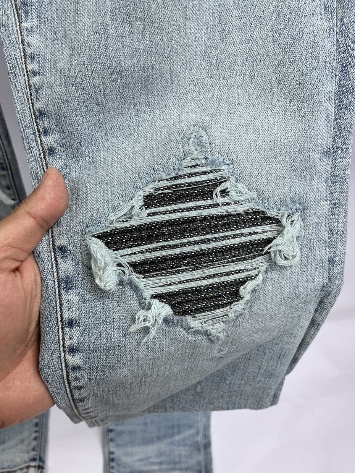 Amiri MX1 IRIDESCENT DISTRESSED JEANS Size US 32 / EU 48 - 3 Thumbnail