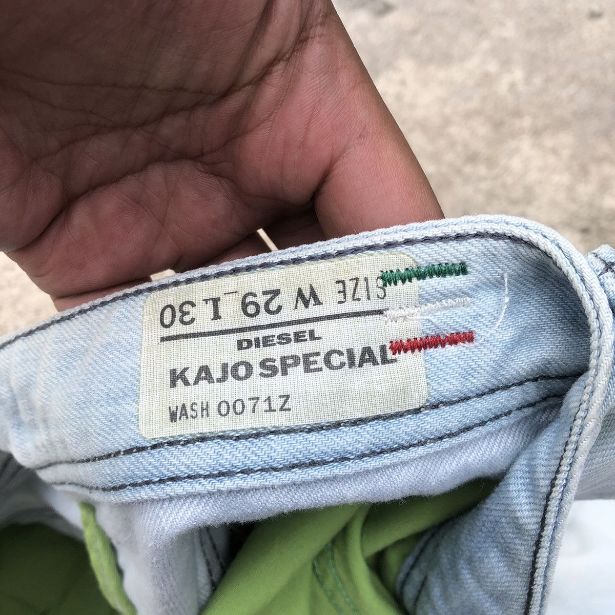 Diesel × Vintage 🔥Rare🔥Italian Diesel Kajo Special Rips Distress Denim Jeans Size US 32 / EU 48 - 18 Thumbnail