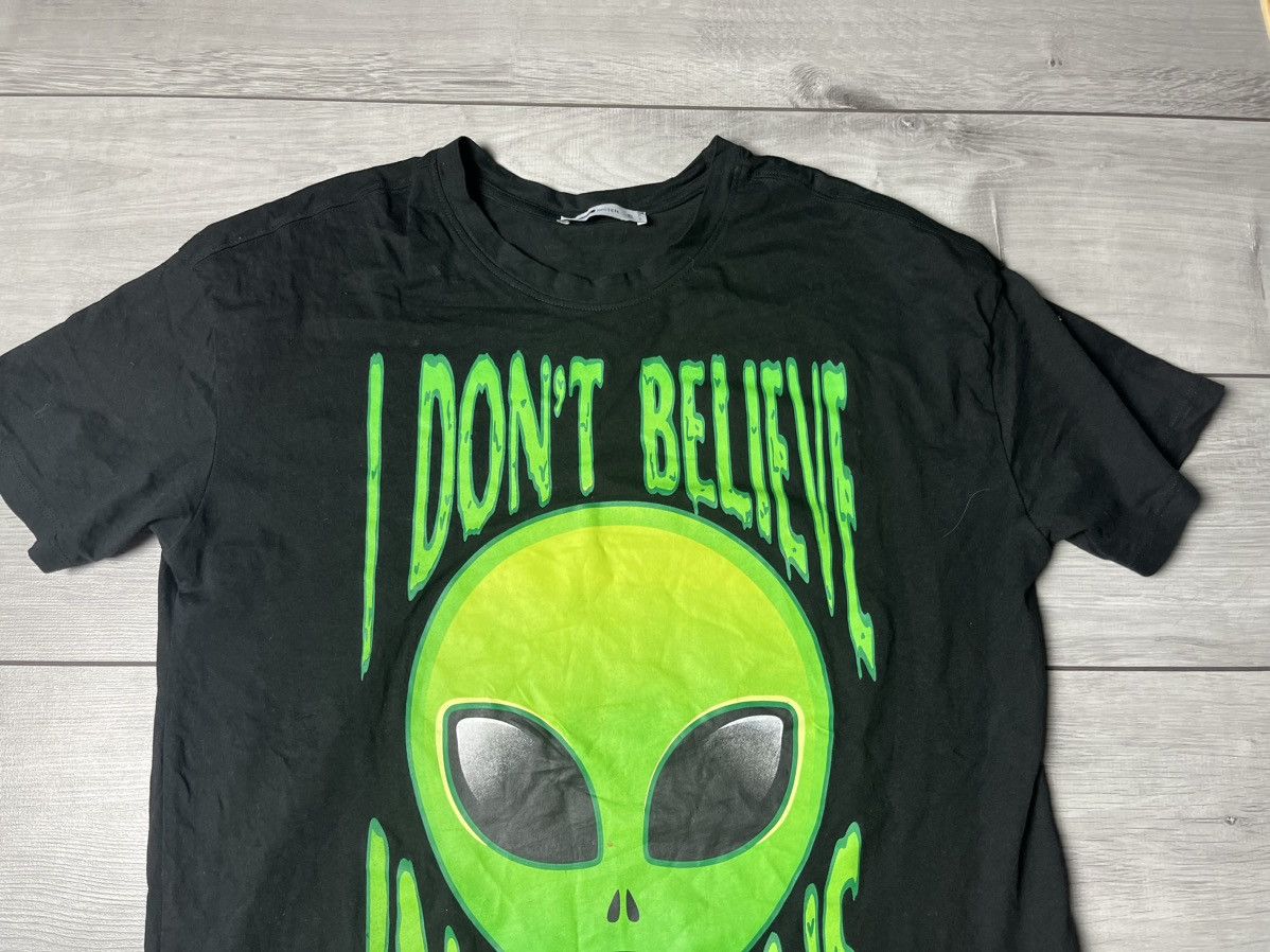 Alien Workshop Alien workshop T-shirt i don’t believe in humans size Small Size US S / EU 44-46 / 1 - 3 Thumbnail