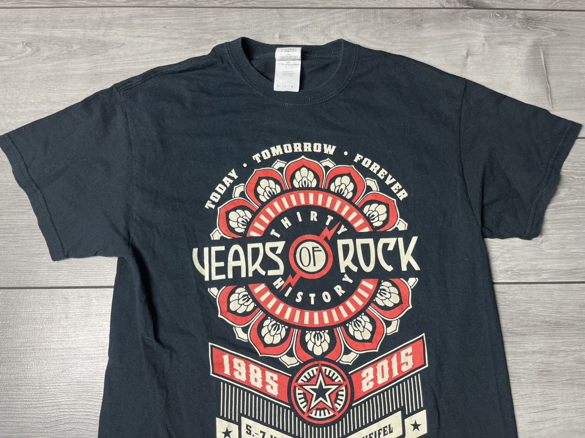 Band Tees Tour T-shirt foo fighters and tee size Medium Size US M / EU 48-50 / 2 - 3 Thumbnail