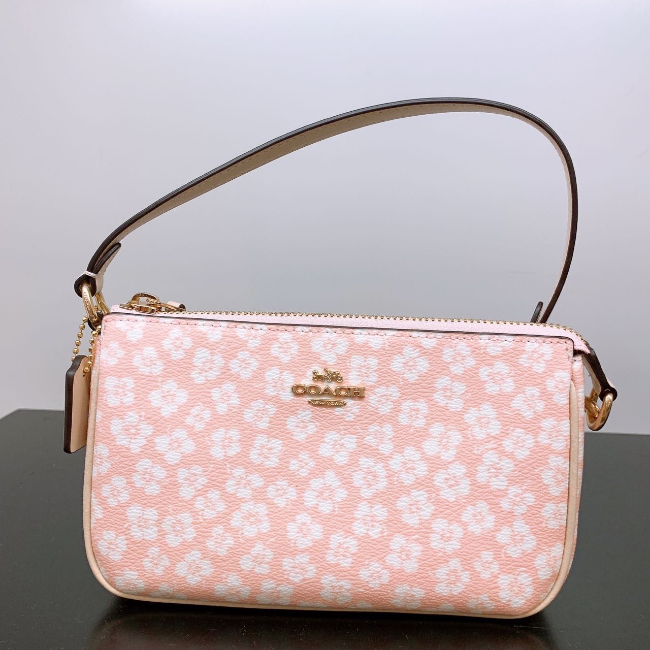 Nolita 19 With Graphic Ditsy Floral Print