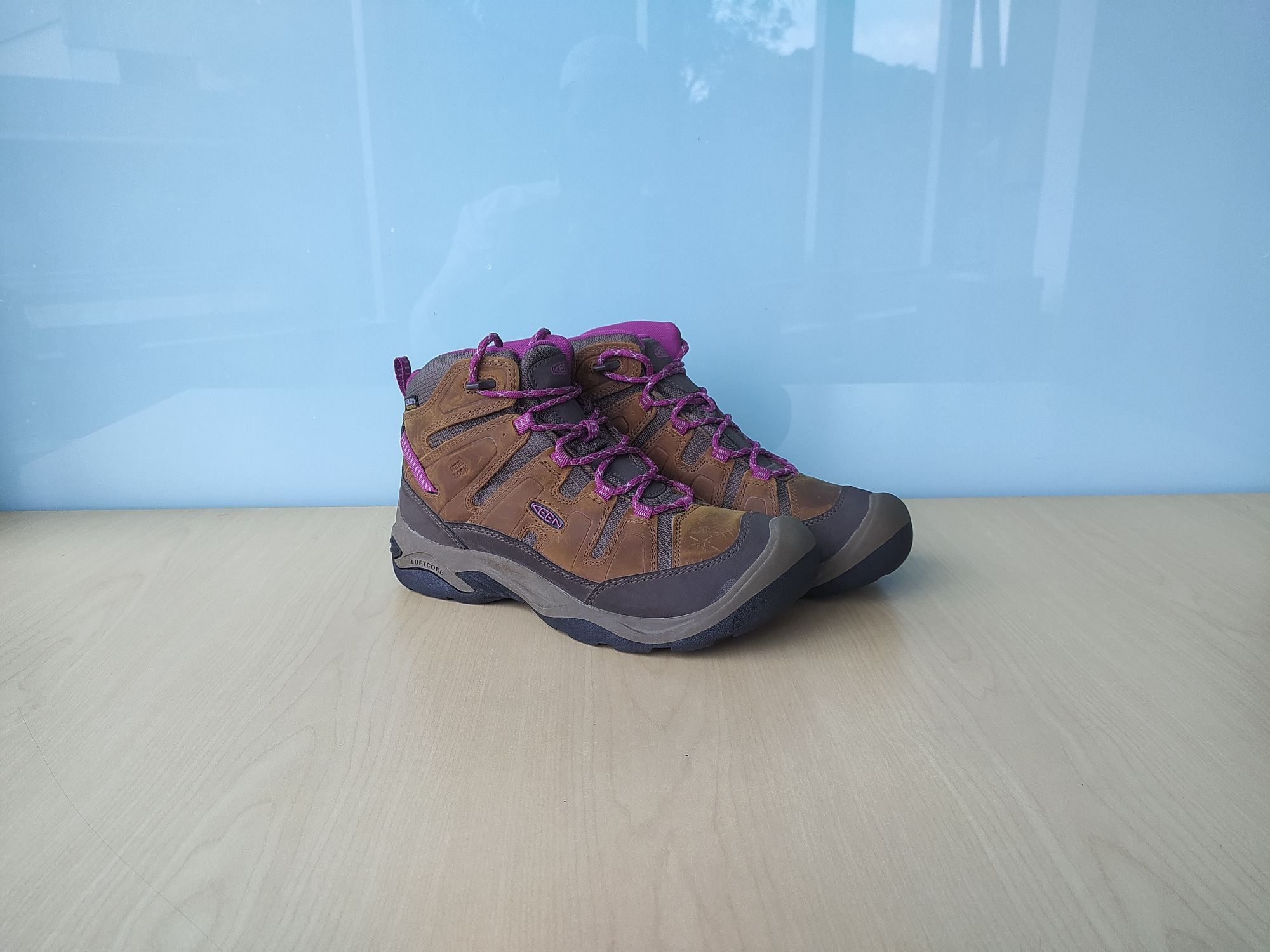 KEEN 1026765 Women's Waterproof Hiking Boots