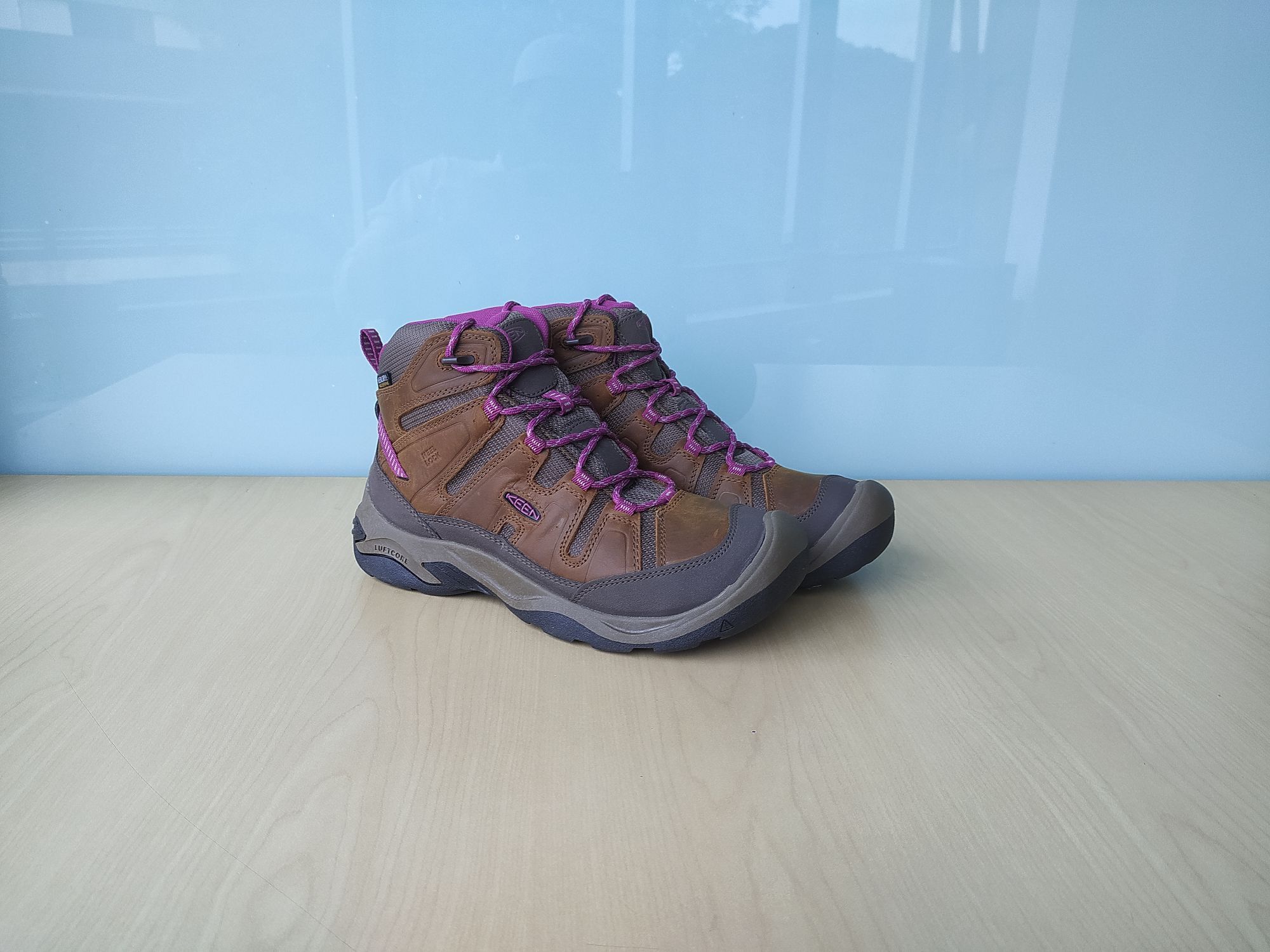 KEEN 1026765 Women's Waterproof Hiking Boots
