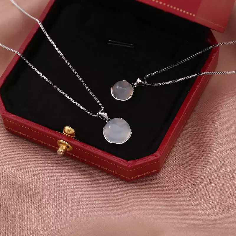 Jewelry Large Luxury Round Moonstone Pendant Necklace Size ONE SIZE - 3 Thumbnail