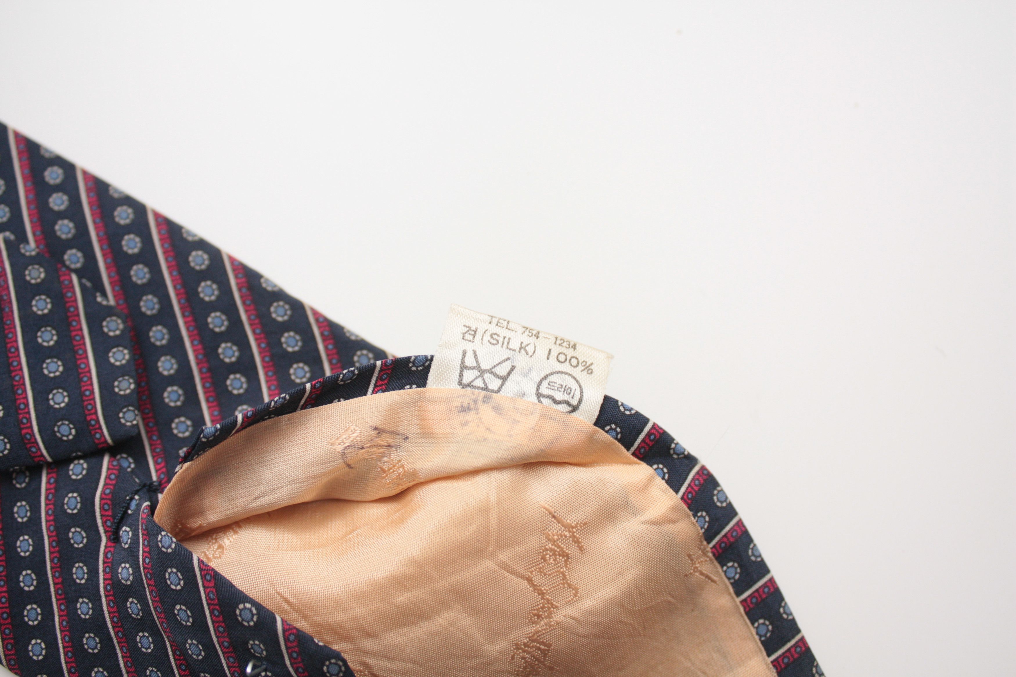 Yves Saint Laurent Yves Saint Laurent Vintage Navy Red Silk Tie Size ONE SIZE - 5 Thumbnail