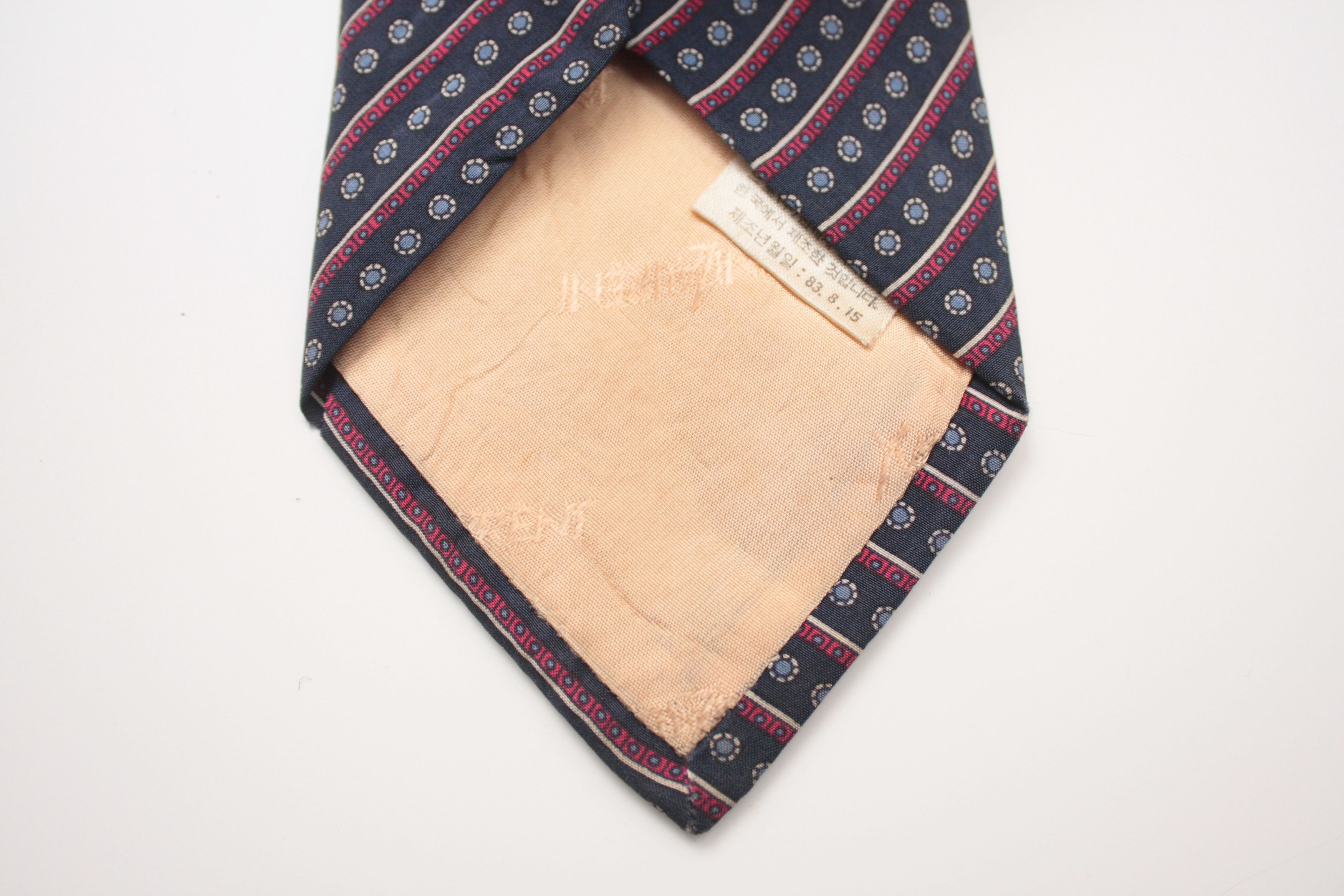 Yves Saint Laurent Yves Saint Laurent Vintage Navy Red Silk Tie Size ONE SIZE - 3 Thumbnail