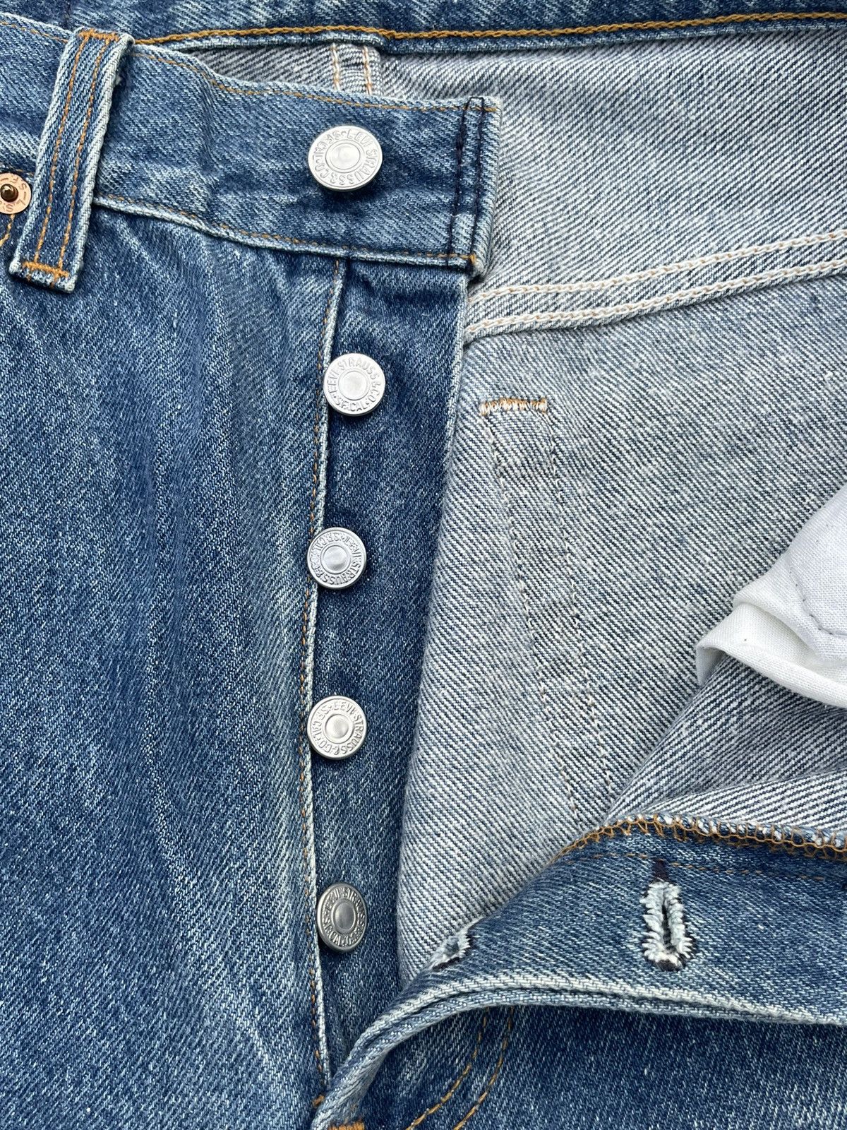 Le Grande Bleu (L.G.B.) × Levi's × Vintage Vintage Levi’s 501xx Usa 1993 Aging Wash Denim Size US 29 - 18 Thumbnail