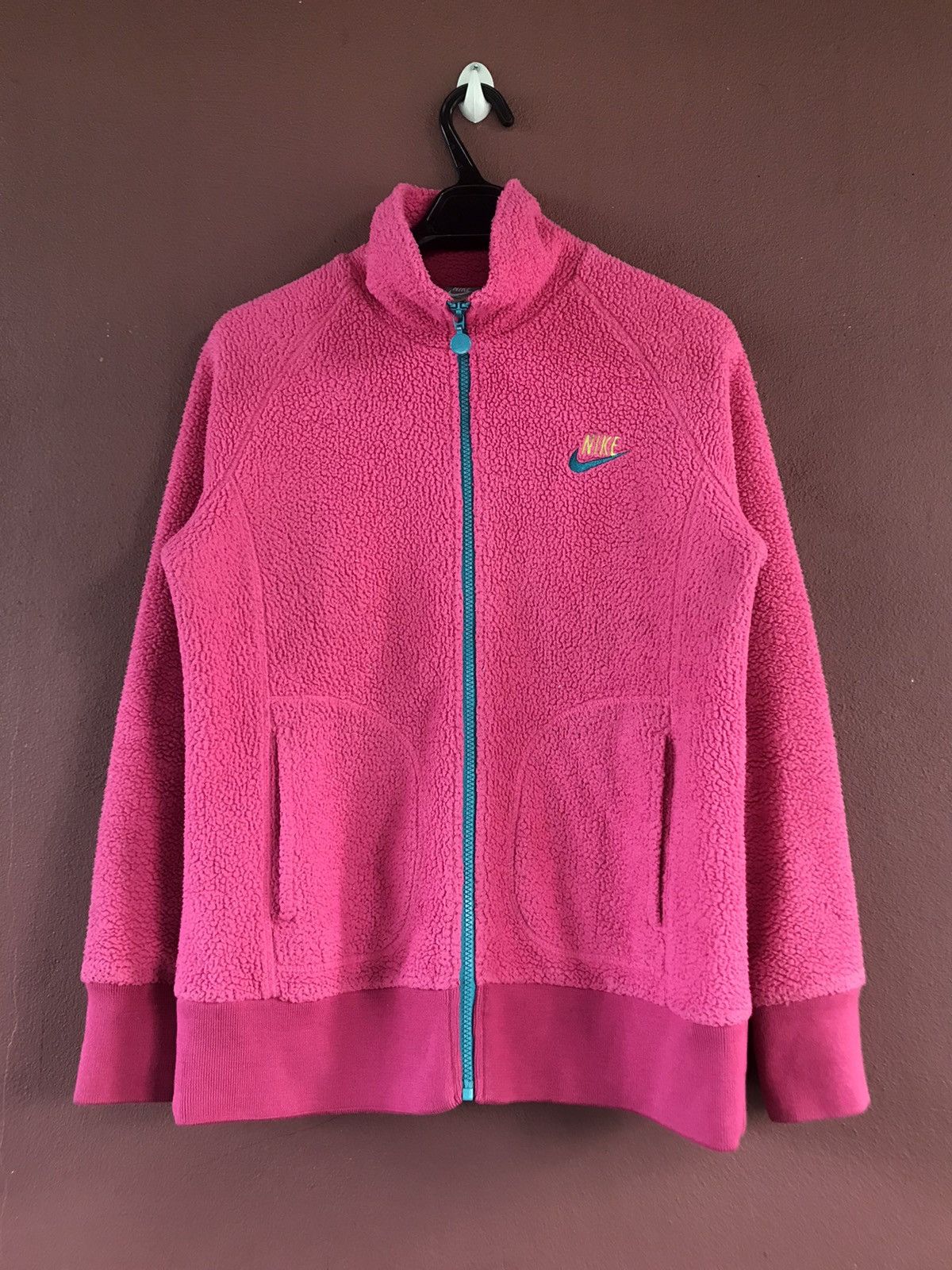 Nike Nike sheep skin size L Size US L / EU 52-54 / 3 - 1 Thumbnail