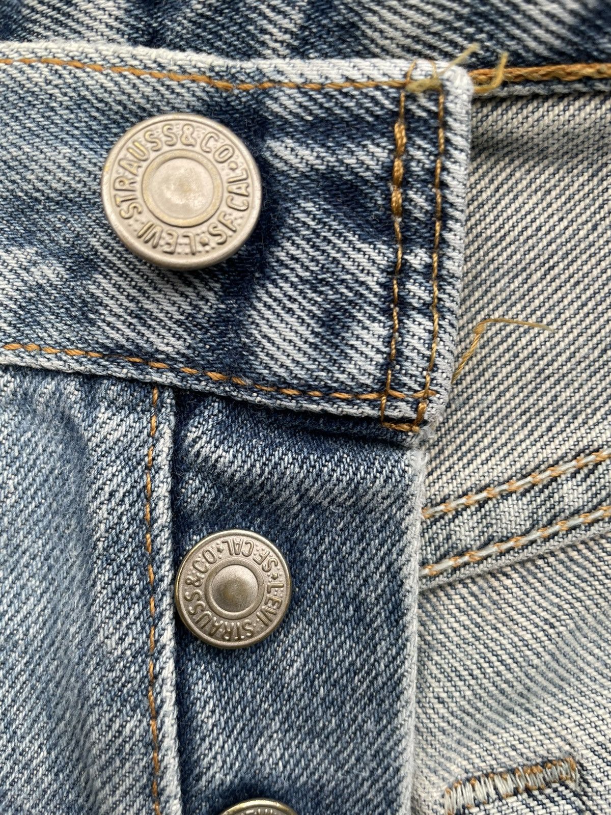 Levi's × Vintage Vintage 1997 Levis 501 e Distresed Denim Size US 31 - 20 Thumbnail