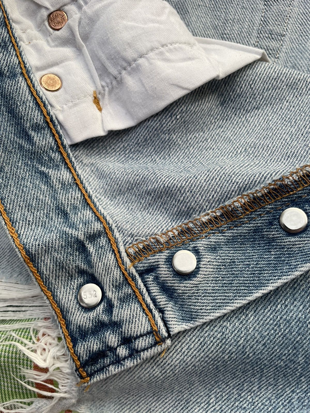 Levi's Vintage Levi’s 501XX e 1994 Usa Aging Faded Distressed Size US 33 - 14 Thumbnail