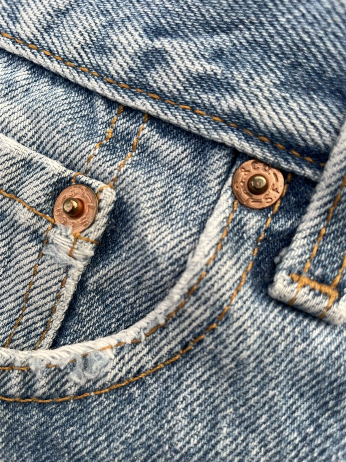 Levi's Vintage Levi’s 501XX e 1994 Usa Aging Faded Distressed Size US 33 - 15 Thumbnail