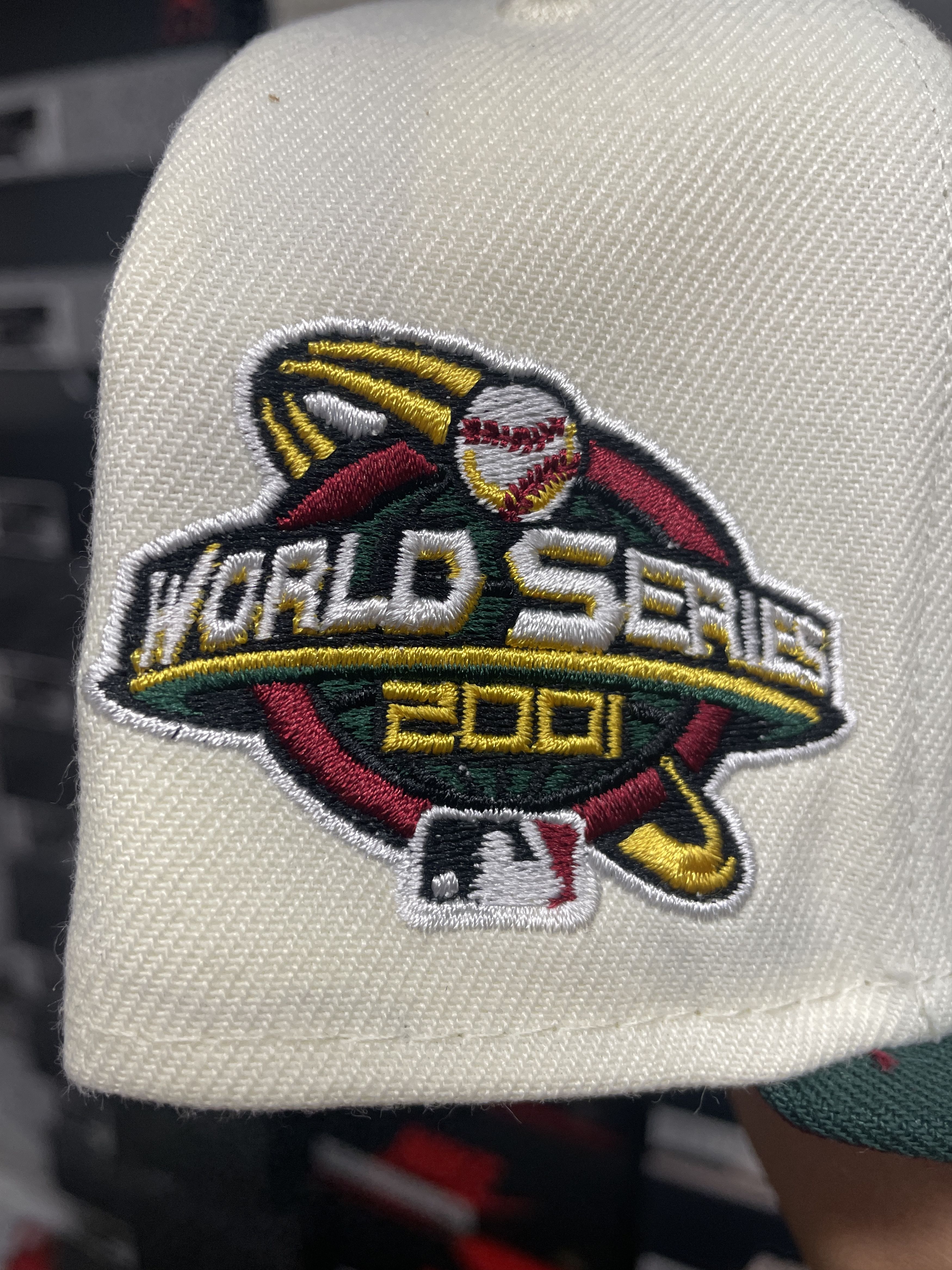 MLB × New Era 7 3/8 Proimage Script Arizona Diamondbacks Chrome White 2001 Size ONE SIZE - 4 Thumbnail