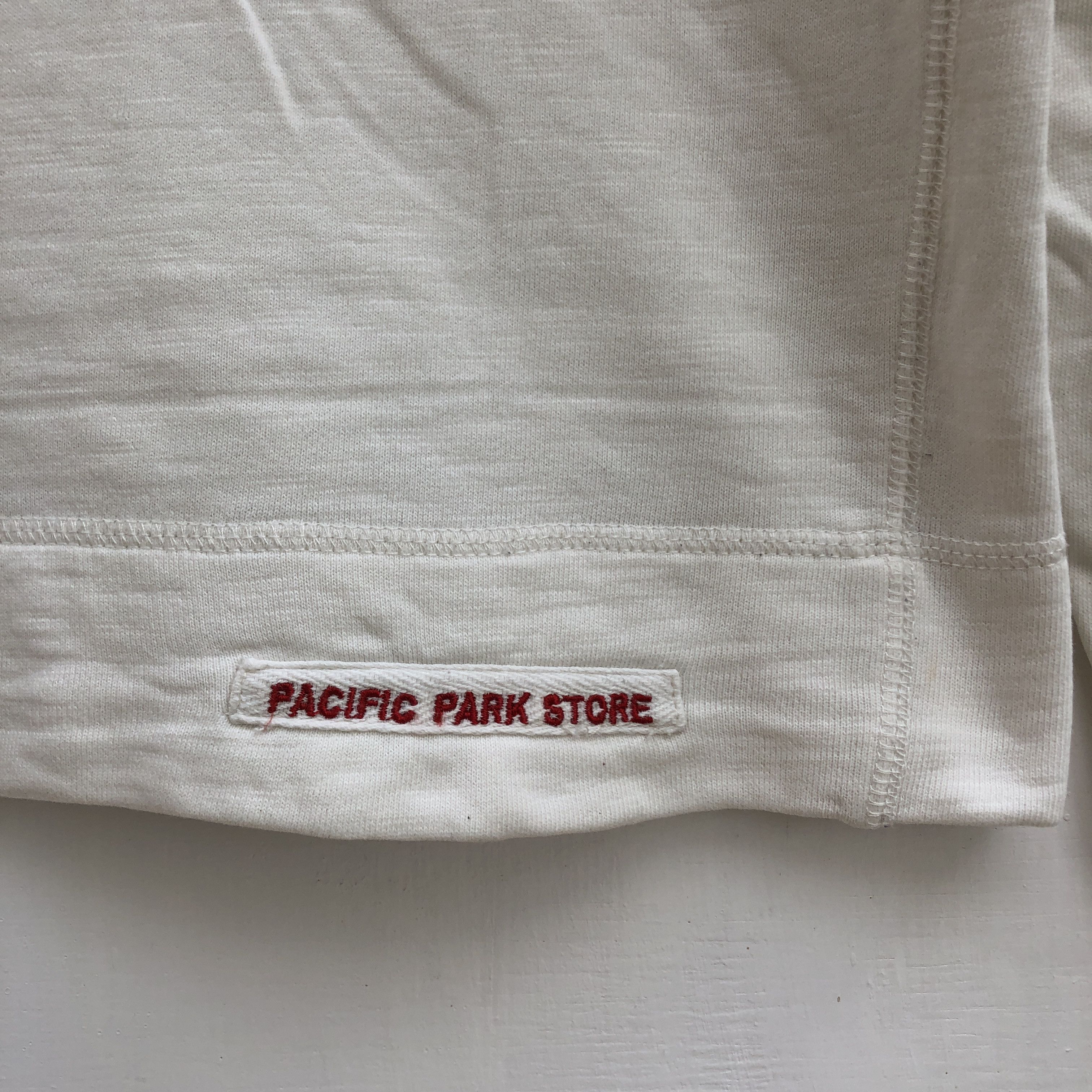 Vintage BERNSTEIN FISH GROTTO by PACIFIC PARK Hoodie #0517-15 Size US M / EU 48-50 / 2 - 6 Thumbnail