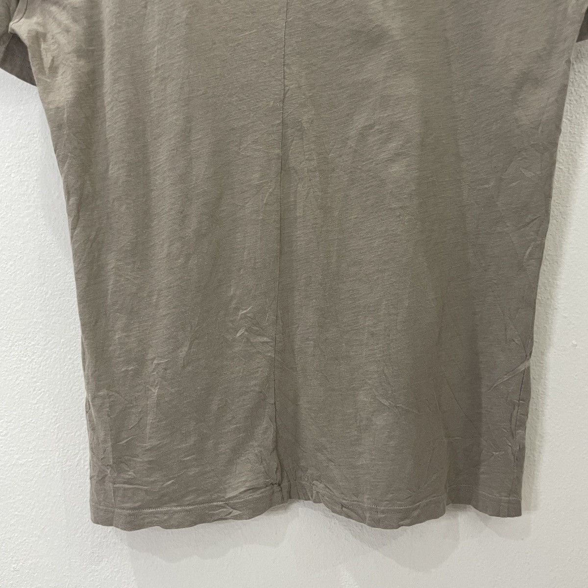 Undercover × Uniqlo Vintage Uniqlo X Undercover Crewneck Tee Size US M / EU 48-50 / 2 - 11 Thumbnail