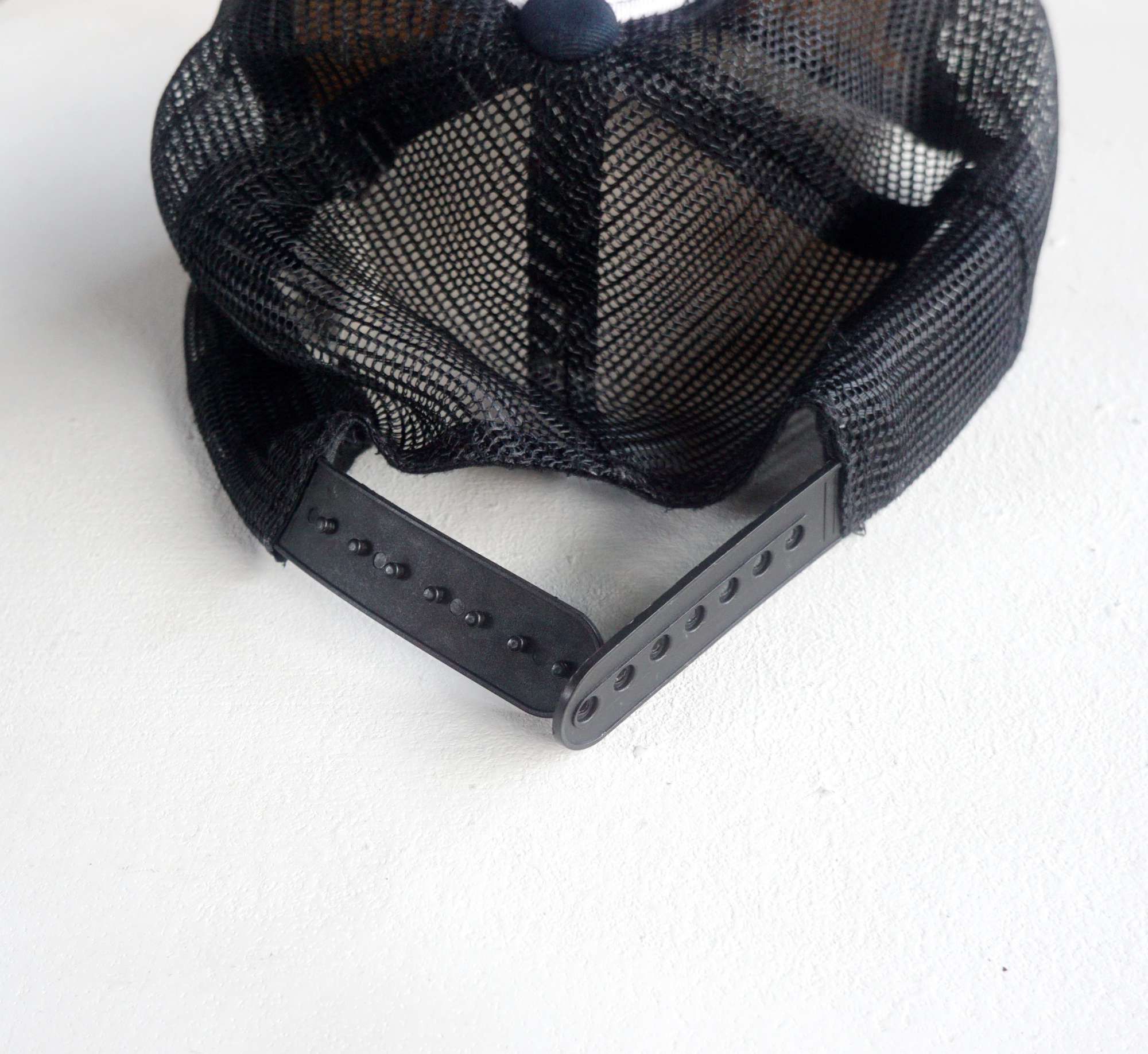 Japanese Brand SHISKY Skull & Paisley Ripped Trucker Hat Size ONE SIZE - 8 Thumbnail