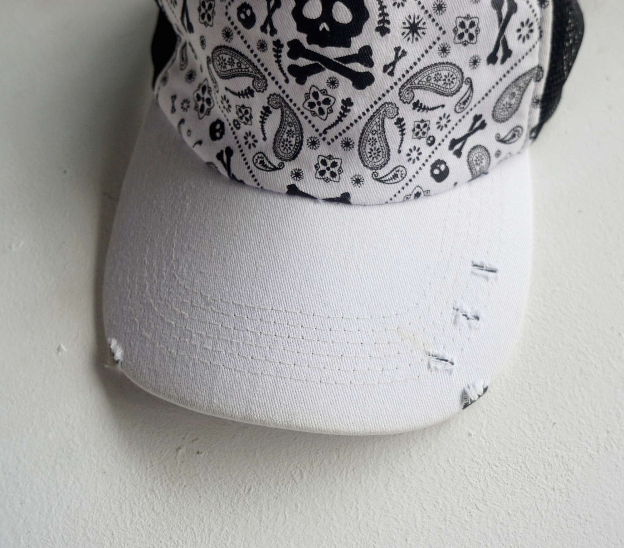 Japanese Brand SHISKY Skull & Paisley Ripped Trucker Hat Size ONE SIZE - 5 Thumbnail