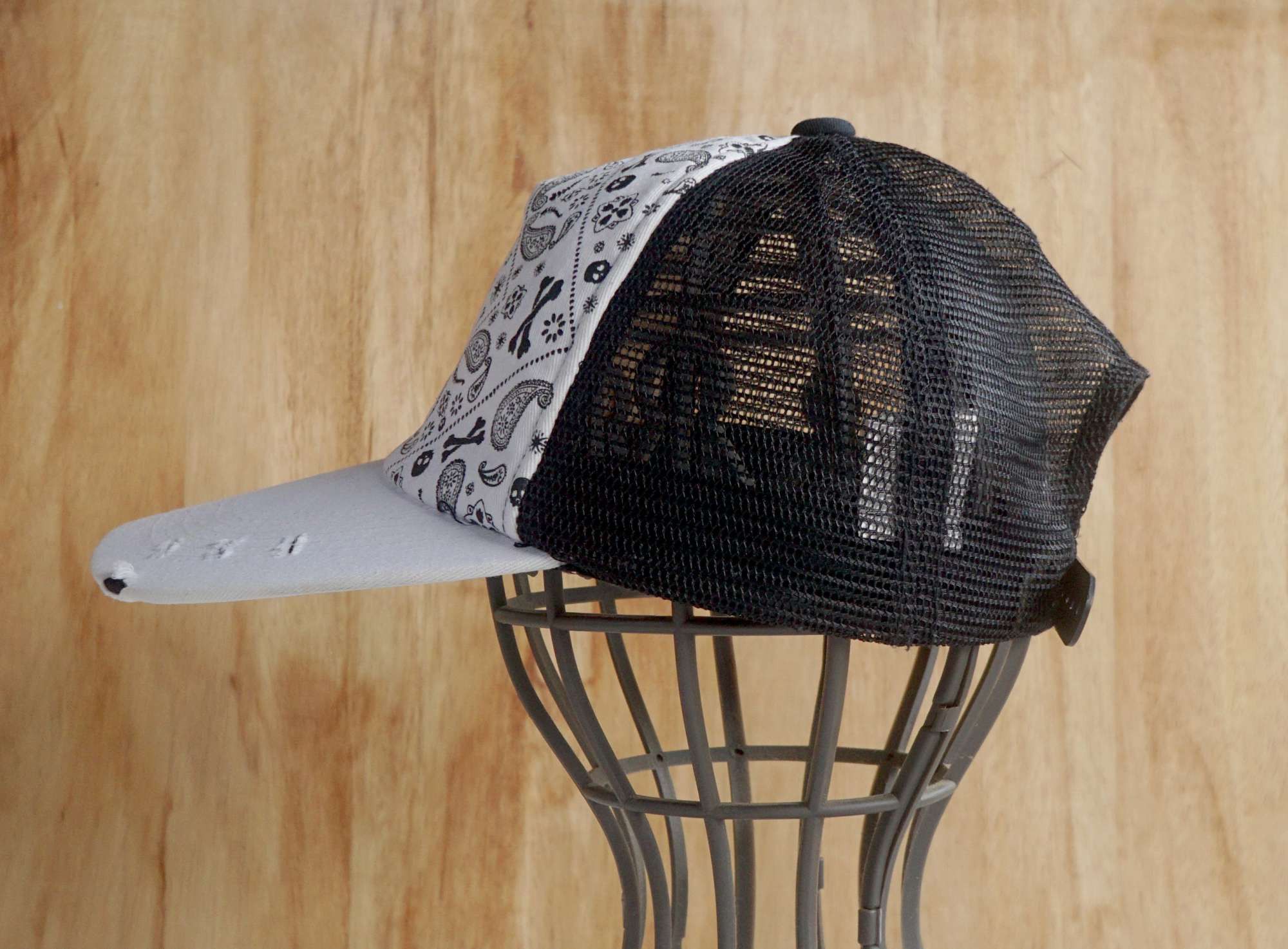 Japanese Brand SHISKY Skull & Paisley Ripped Trucker Hat Size ONE SIZE - 4 Thumbnail