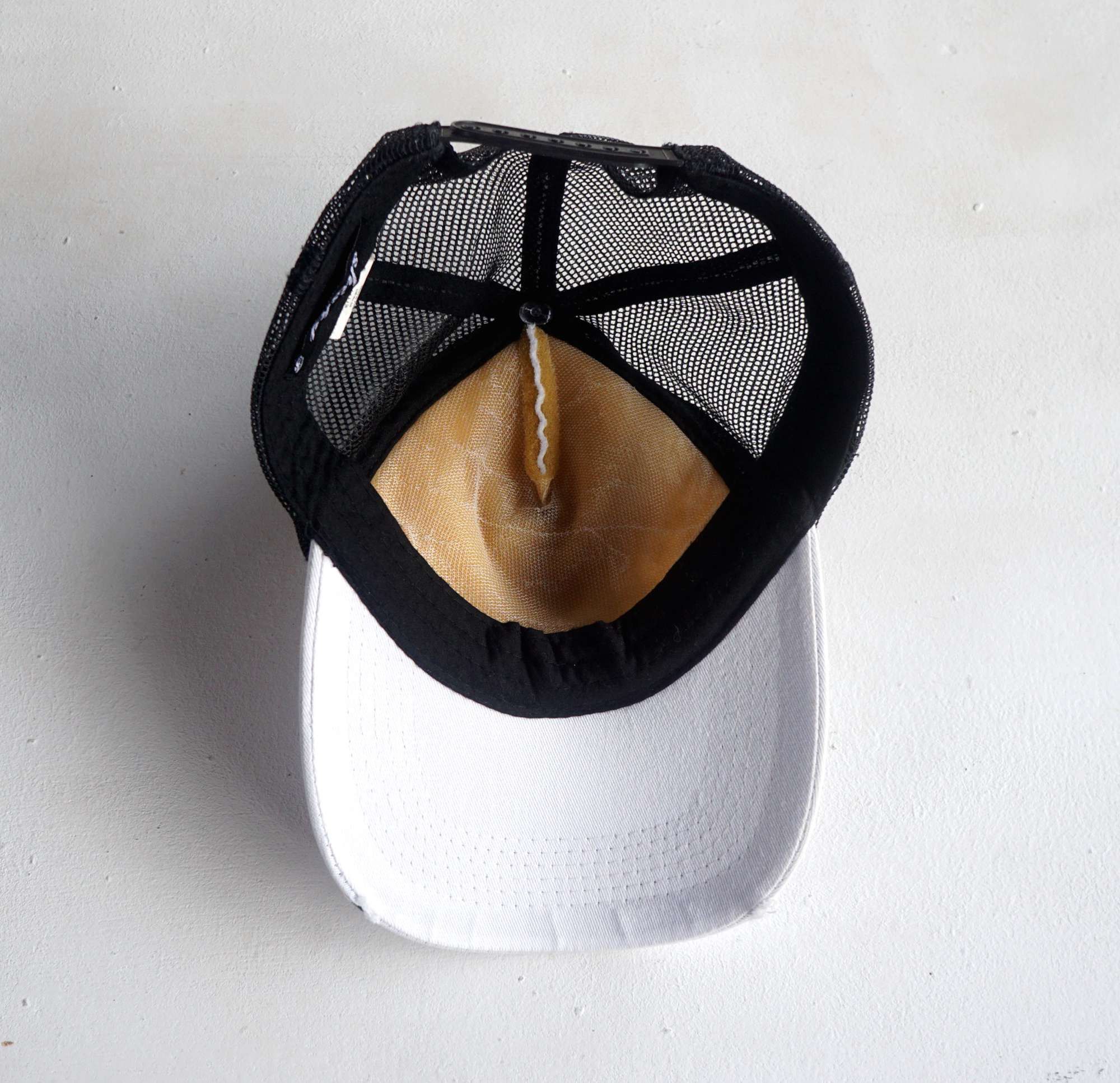 Japanese Brand SHISKY Skull & Paisley Ripped Trucker Hat Size ONE SIZE - 9 Thumbnail