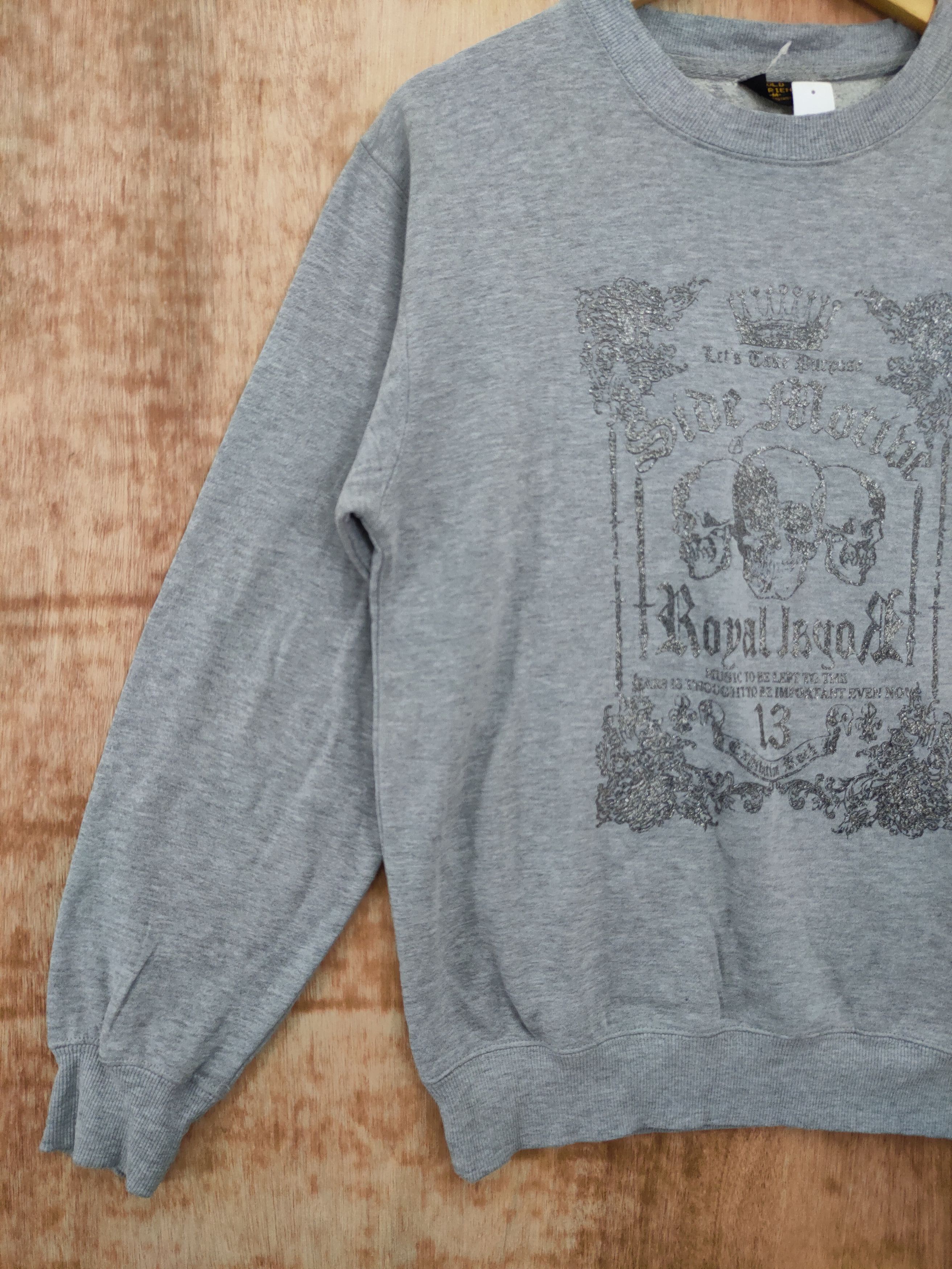 Skull Jeans by an Alchemist Gold Experience triple Skull silver punk sweatshirt #46-203 Size US M / EU 48-50 / 2 - 3 Thumbnail