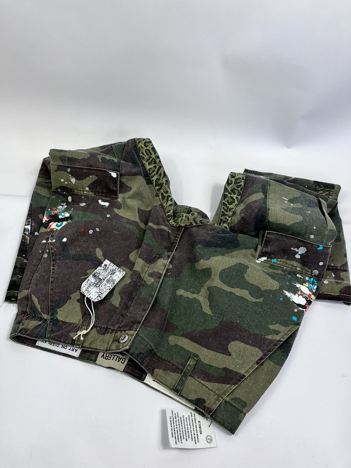Gallery Dept. CAMO PAINT DISTRESSED FLARE CARGO PANTS Size US 30 / EU 46 - 12 Thumbnail