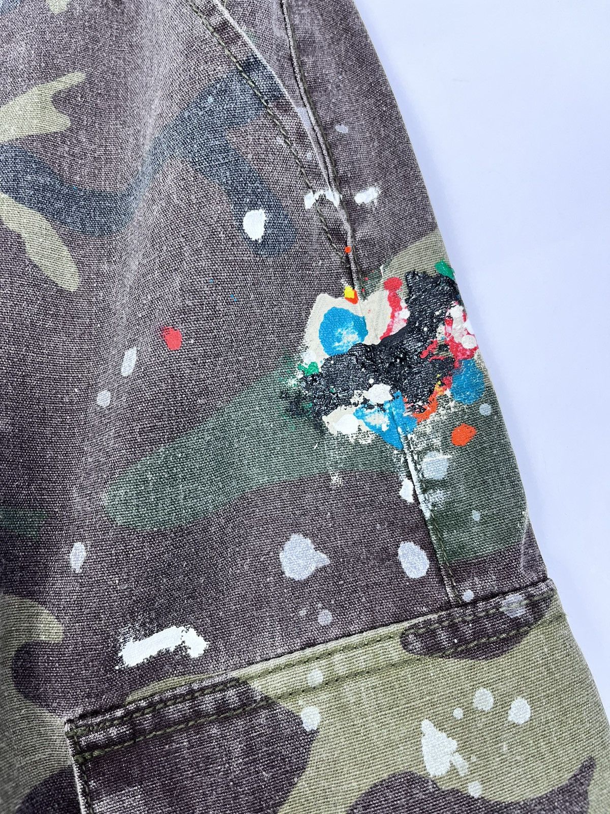 Gallery Dept. CAMO PAINT DISTRESSED FLARE CARGO PANTS Size US 30 / EU 46 - 20 Thumbnail