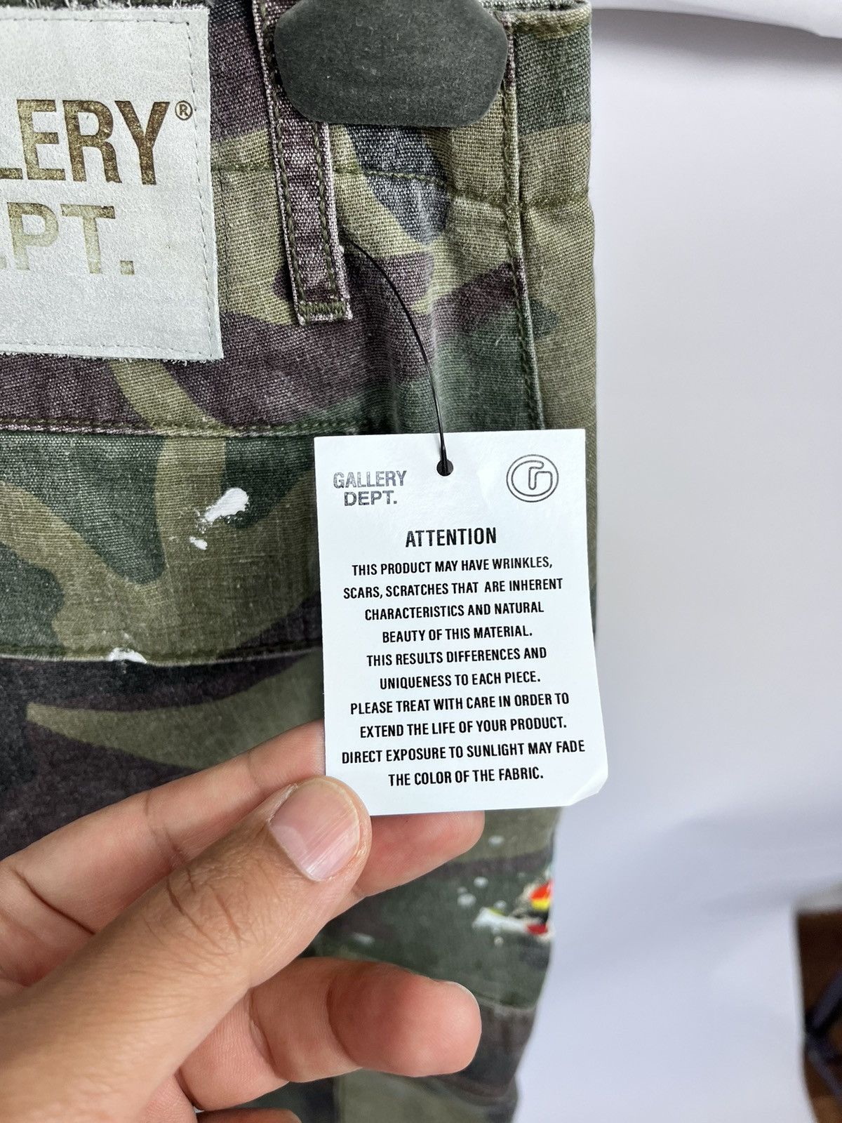 Gallery Dept. CAMO PAINT DISTRESSED FLARE CARGO PANTS Size US 30 / EU 46 - 9 Thumbnail