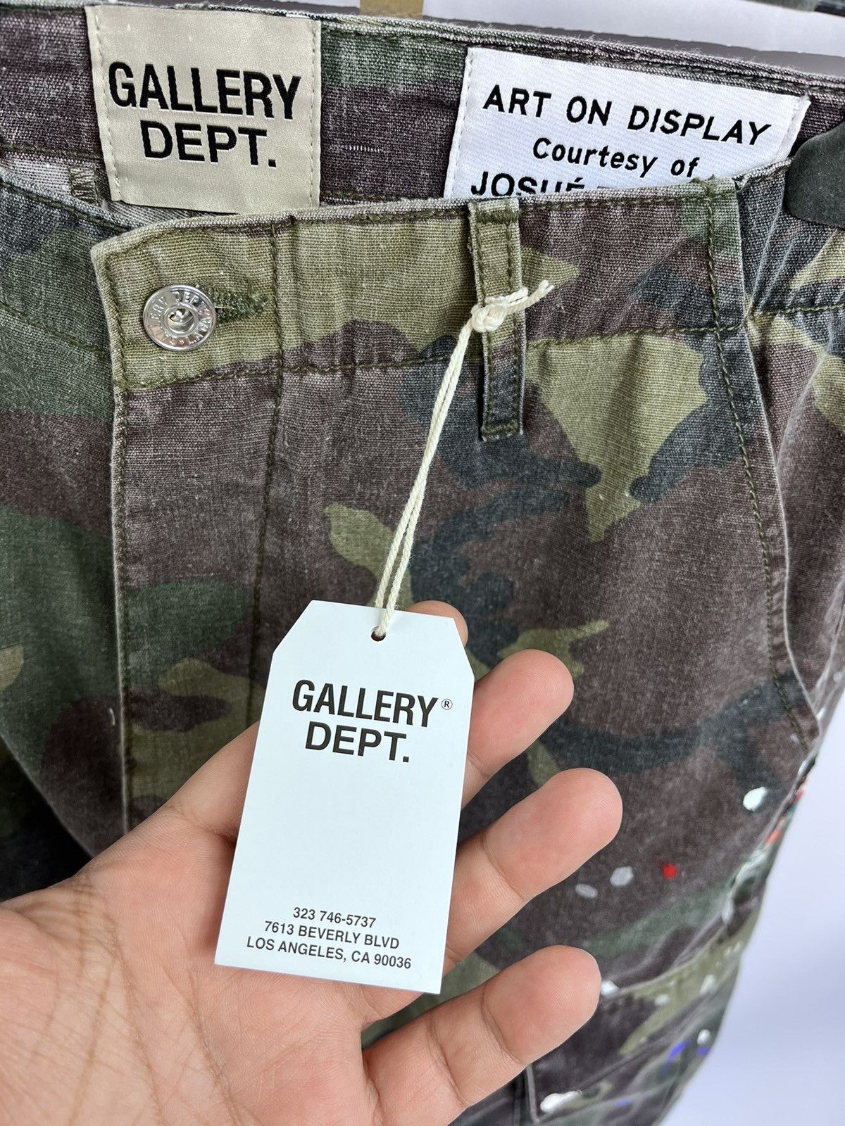 Gallery Dept. CAMO PAINT DISTRESSED FLARE CARGO PANTS Size US 30 / EU 46 - 5 Thumbnail