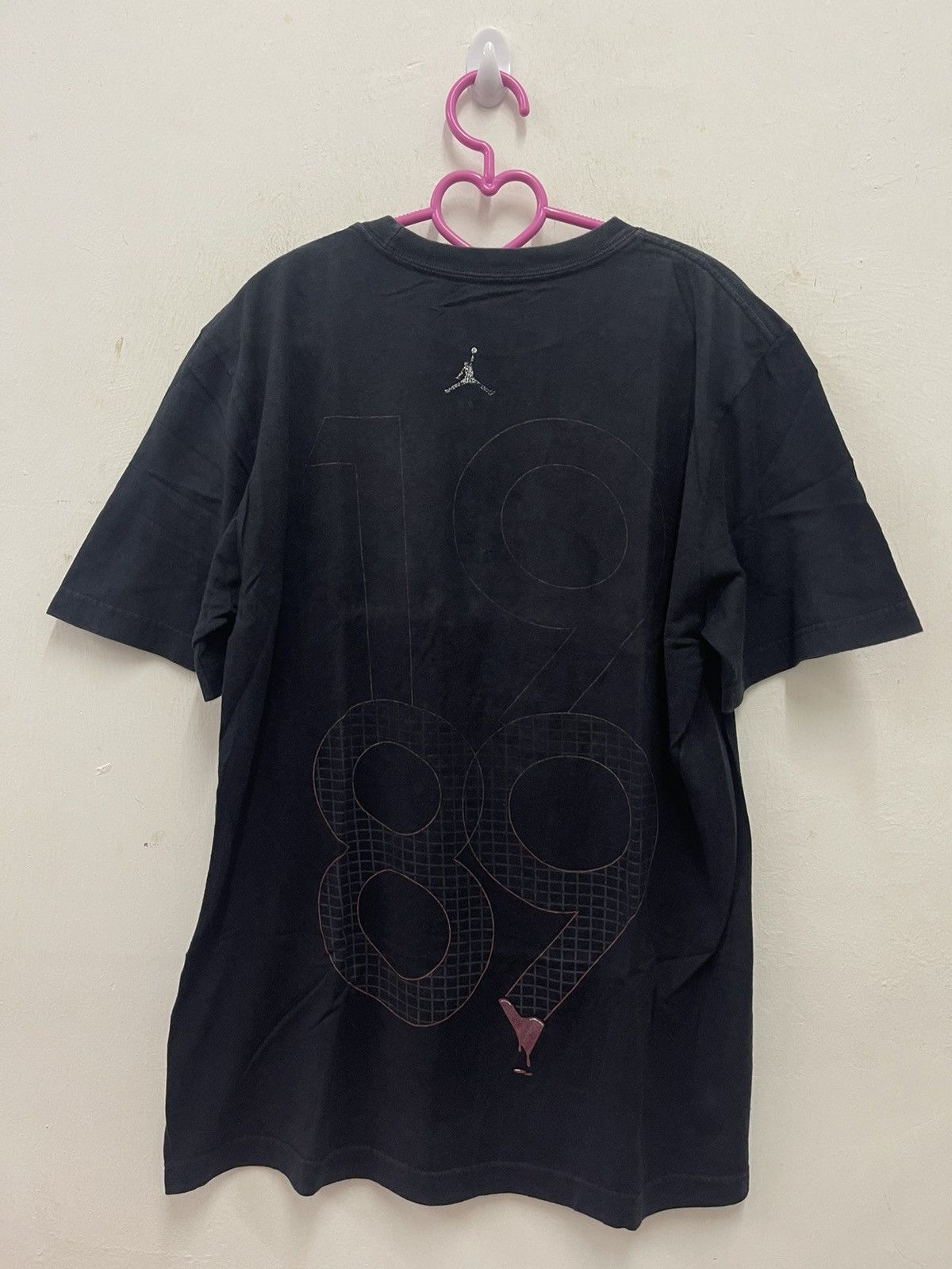 image of Jordan Nike Air Jordan Flight 1989 Tee in Black, Men's (Size Small)