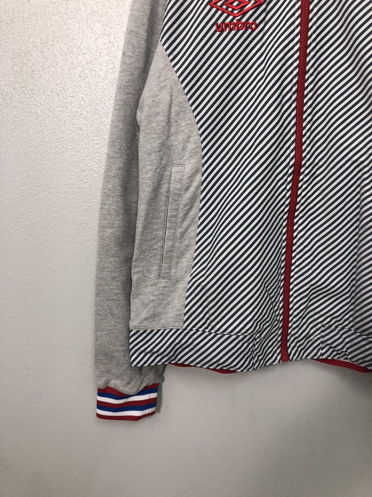 Umbro Vintage Umbro X Descente Zipper Ups Sweater Jacket Size US M / EU 48-50 / 2 - 3 Thumbnail