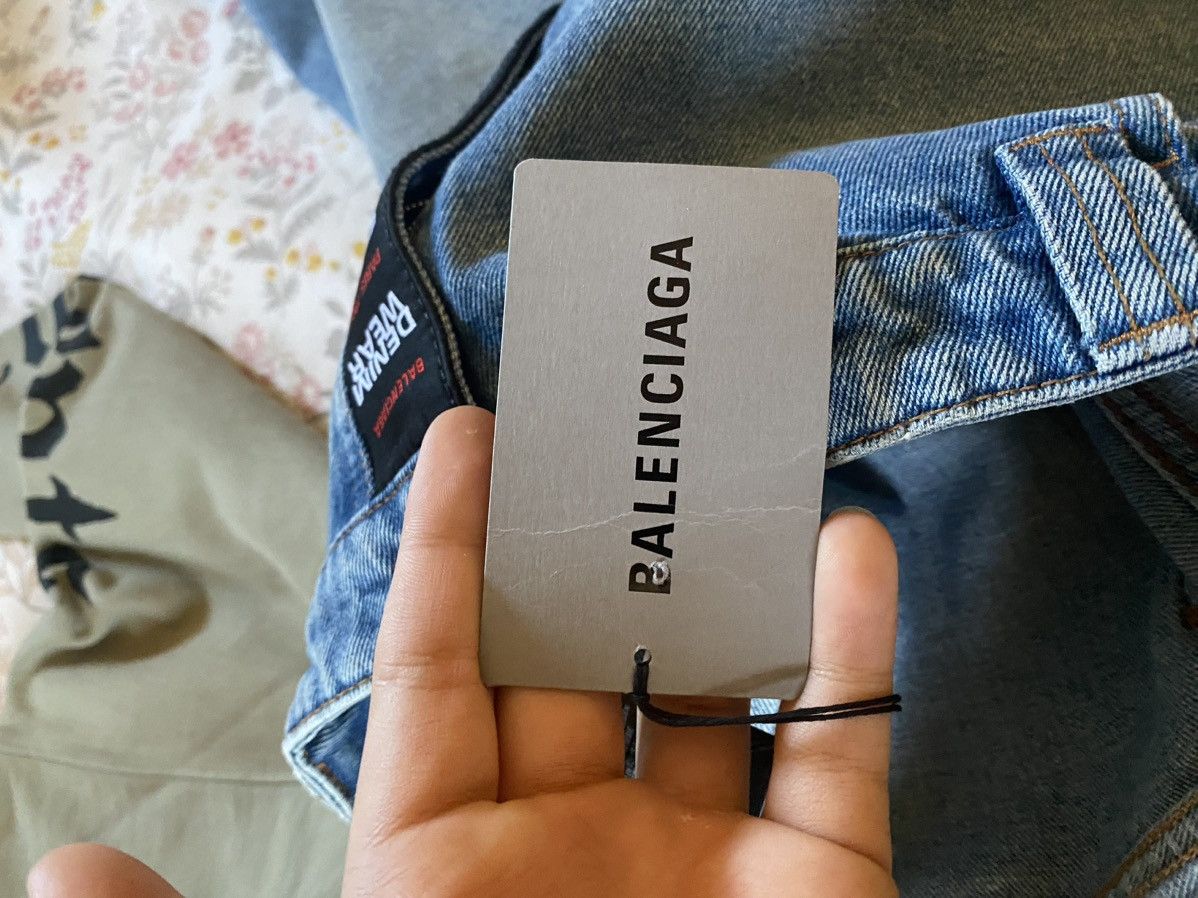 Balenciaga Balenciaga Long Jorts 31w “Skater Shorts” Size US 31 - 8 Thumbnail
