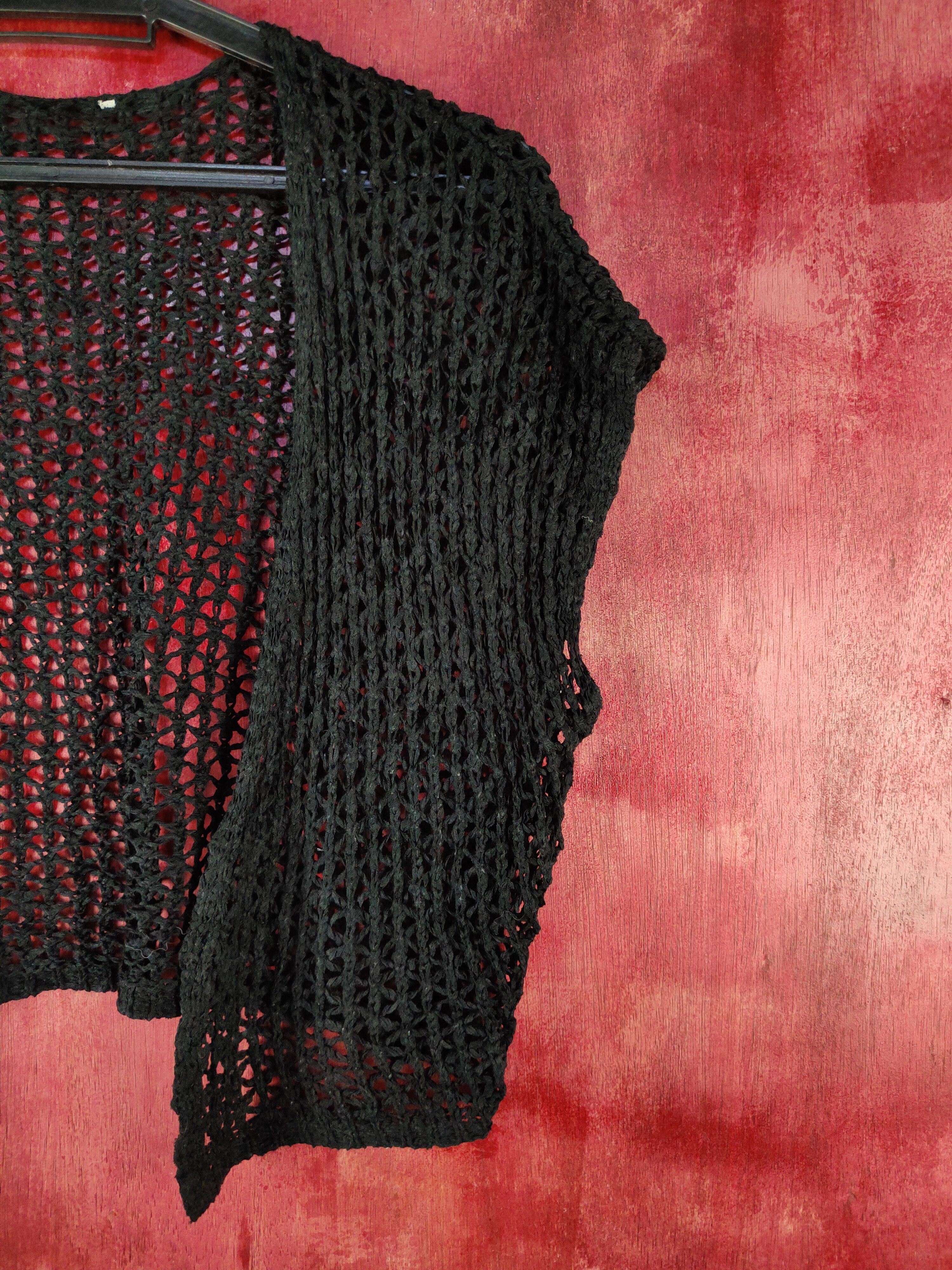 Vintage Japanese Brand Black Crochet Meshnet Knitwear Vest #S1011 Size S / US 4 / IT 40 - 4 Thumbnail