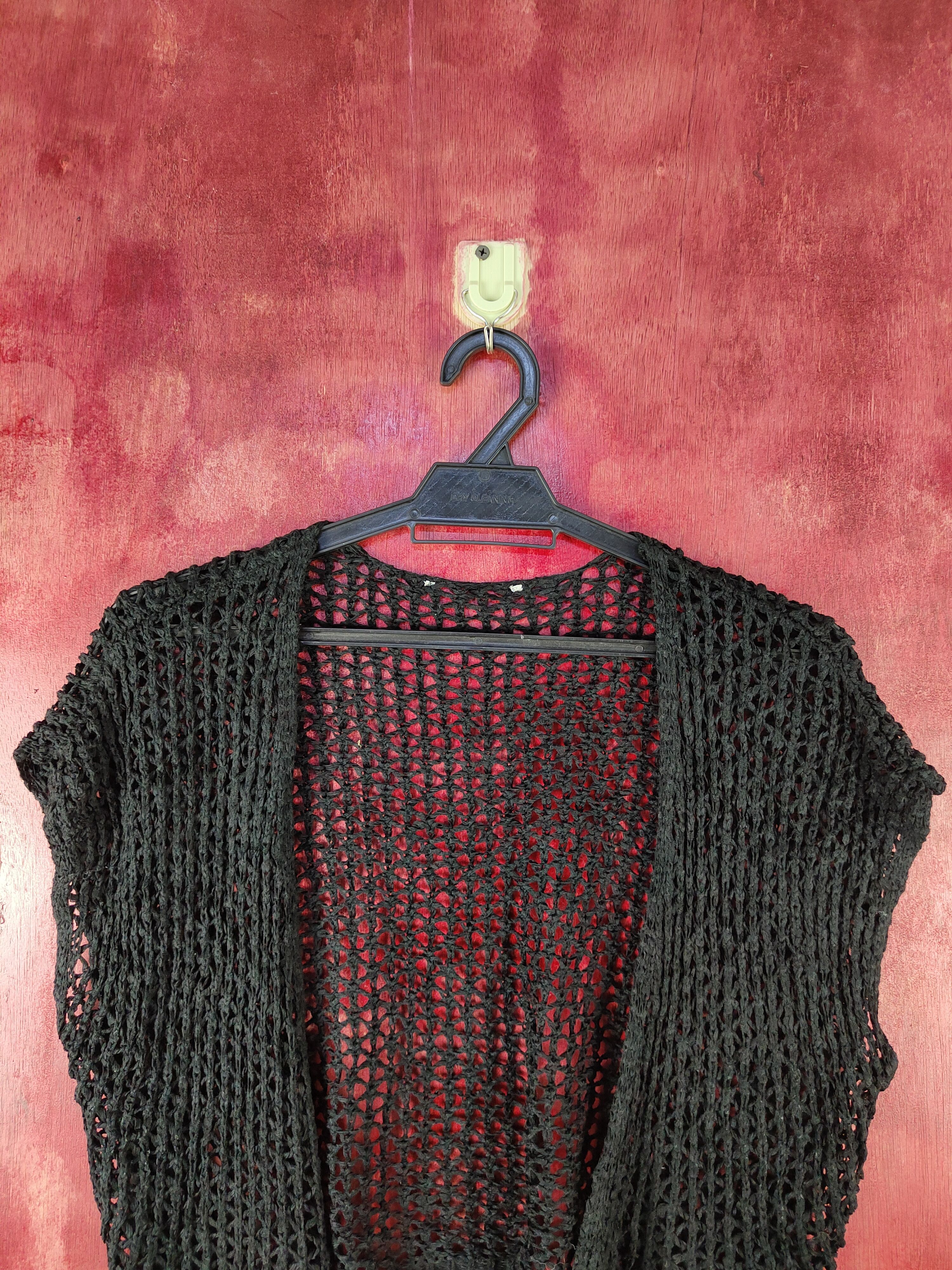 Vintage Japanese Brand Black Crochet Meshnet Knitwear Vest #S1011 Size S / US 4 / IT 40 - 2 Thumbnail