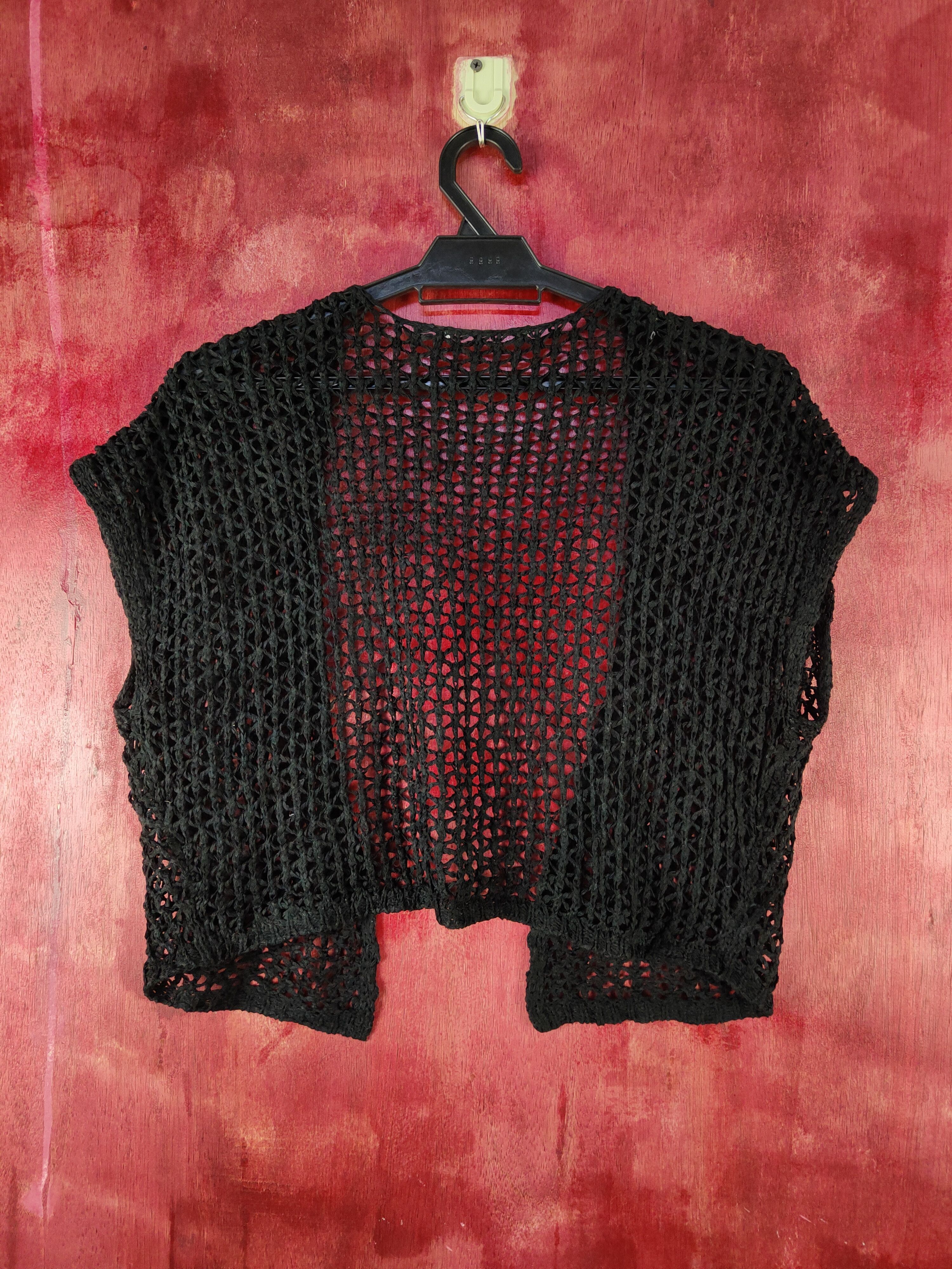 Vintage Japanese Brand Black Crochet Meshnet Knitwear Vest #S1011 Size S / US 4 / IT 40 - 5 Thumbnail