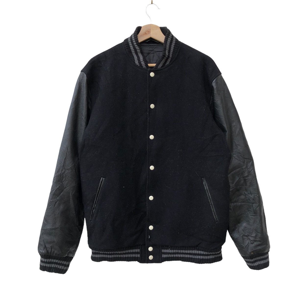 Japanese Brand VINTAGE REAL WORDS VARSITY LEATHER JACKET Size US M / EU 48-50 / 2 - 1 Thumbnail