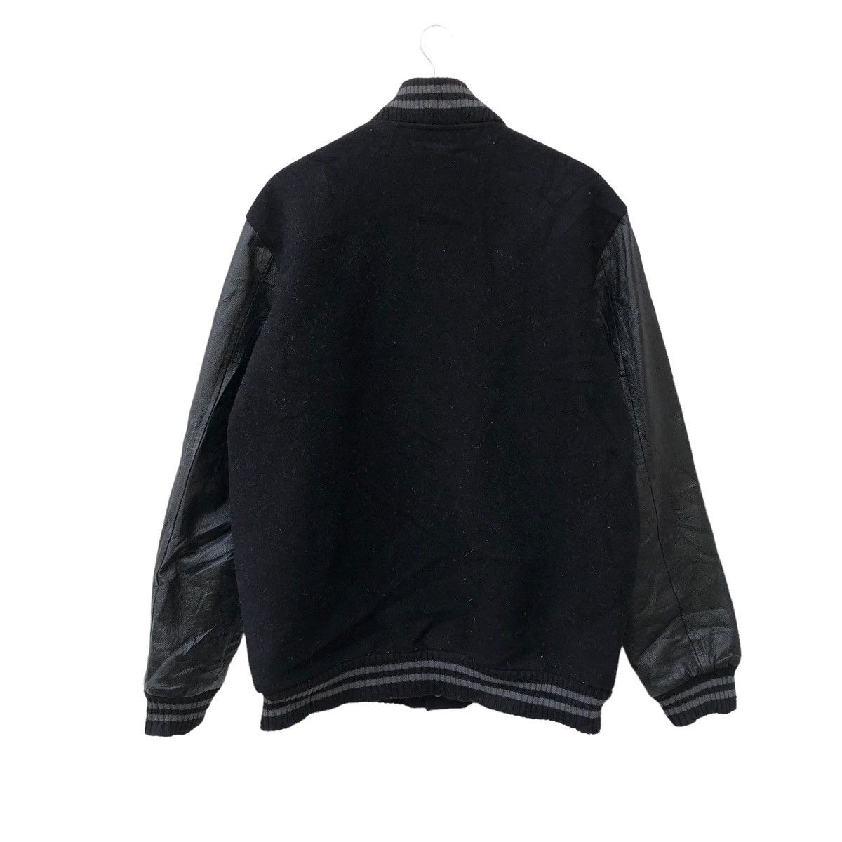 Japanese Brand VINTAGE REAL WORDS VARSITY LEATHER JACKET Size US M / EU 48-50 / 2 - 2 Thumbnail